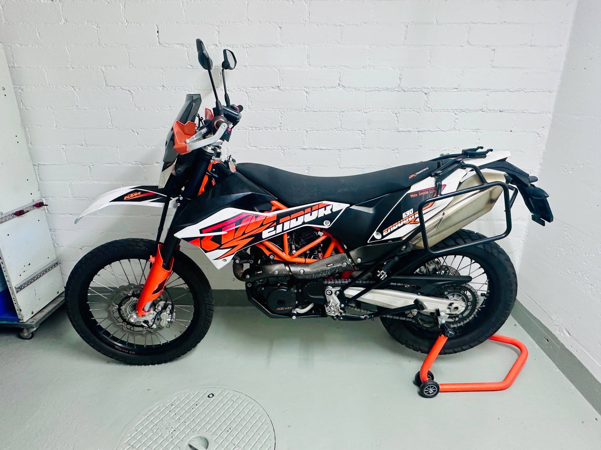 KTM 690 Enduro R-image-8