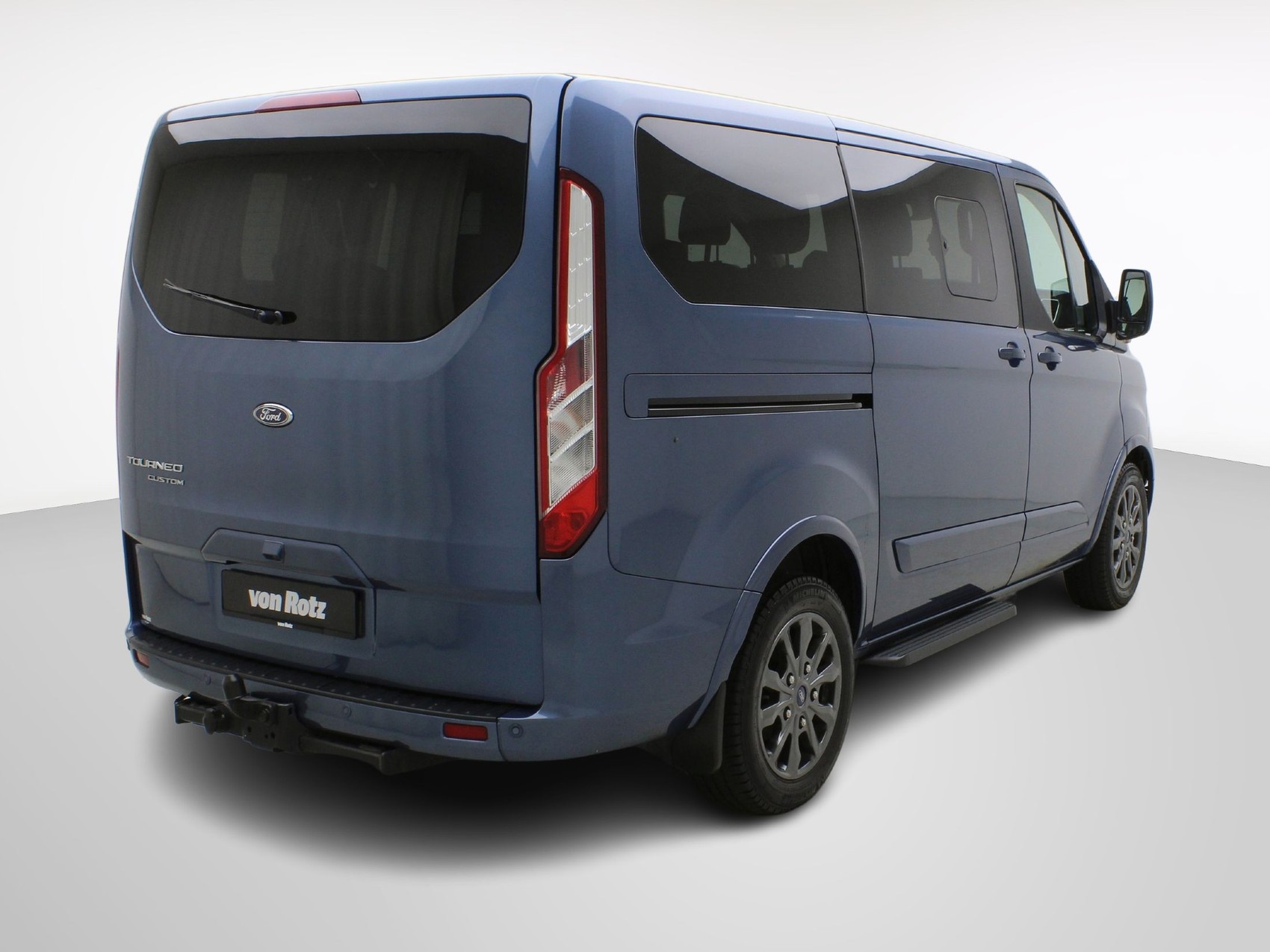 FORD Tourneo Custom Bus 320 L1 2.0 TDCi Titanium X-image-4
