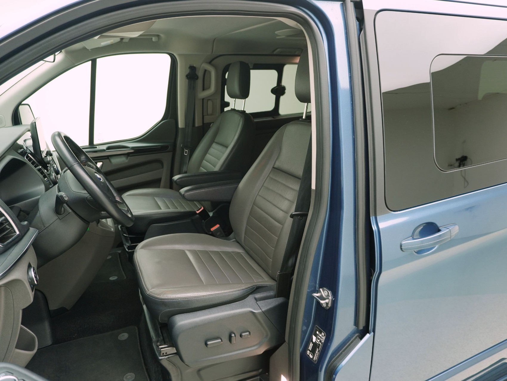 FORD Tourneo Custom Bus 320 L1 2.0 TDCi Titanium X-image-8