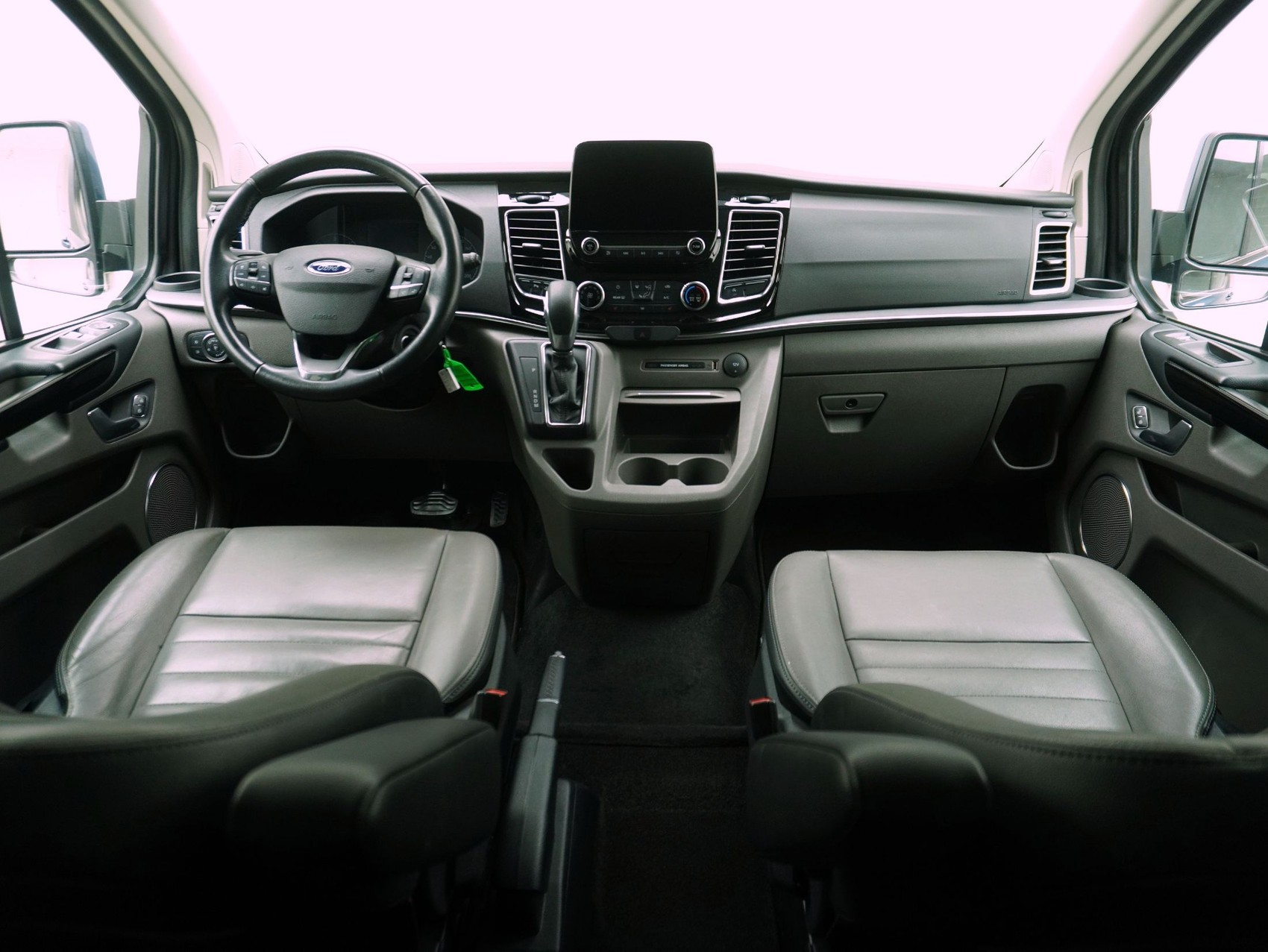 FORD Tourneo Custom Bus 320 L1 2.0 TDCi Titanium X-image-14