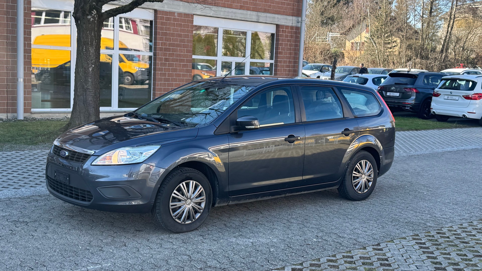FORD Focus 1.6i Carving-image-1