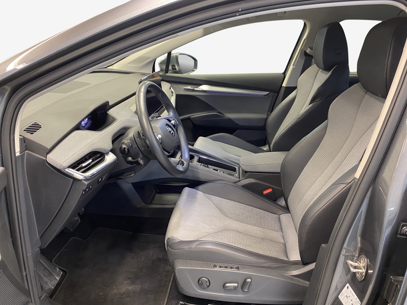 SKODA Enyaq iV 80-image-7
