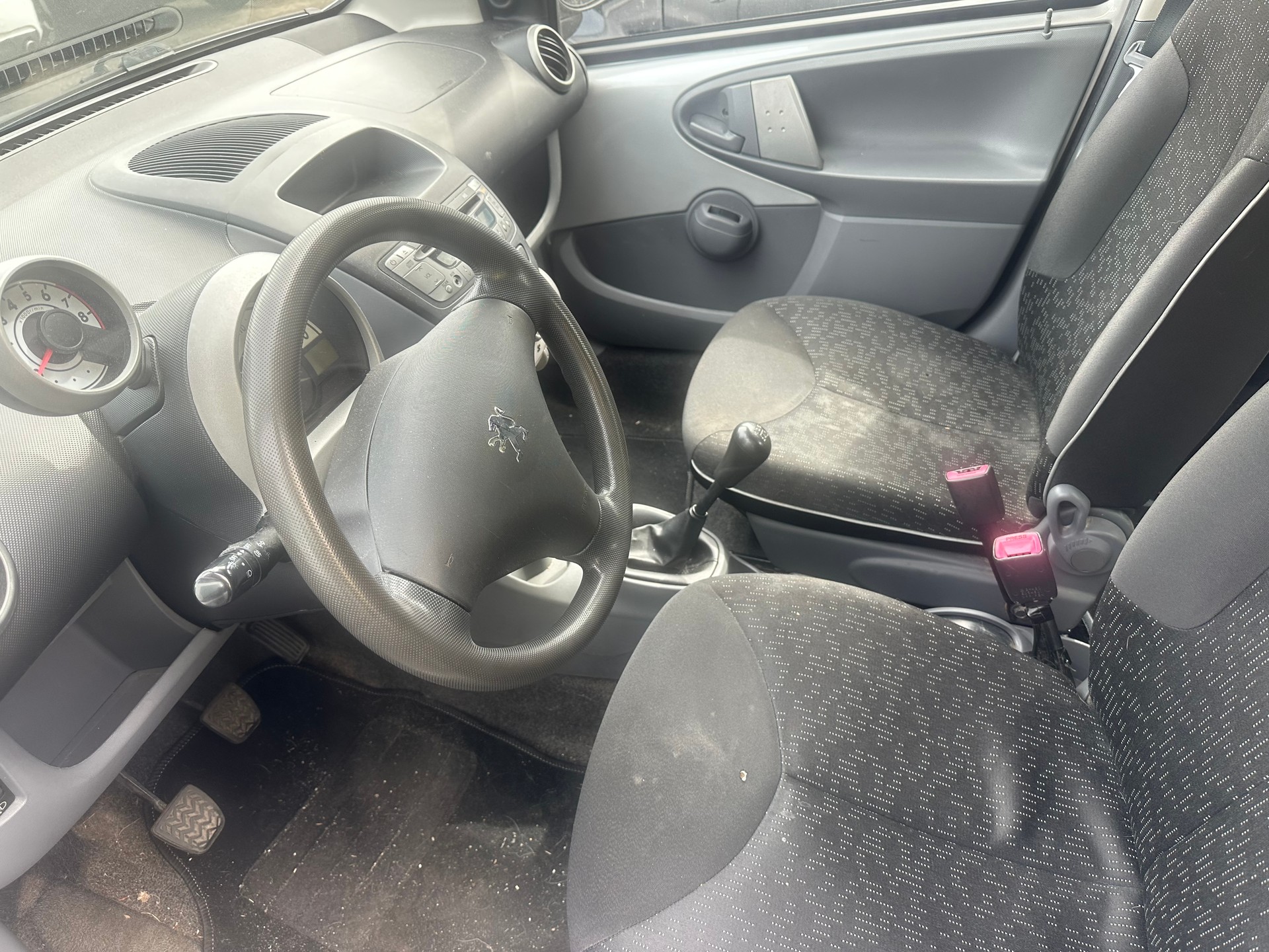PEUGEOT 107 1.0 Trendy-image-5
