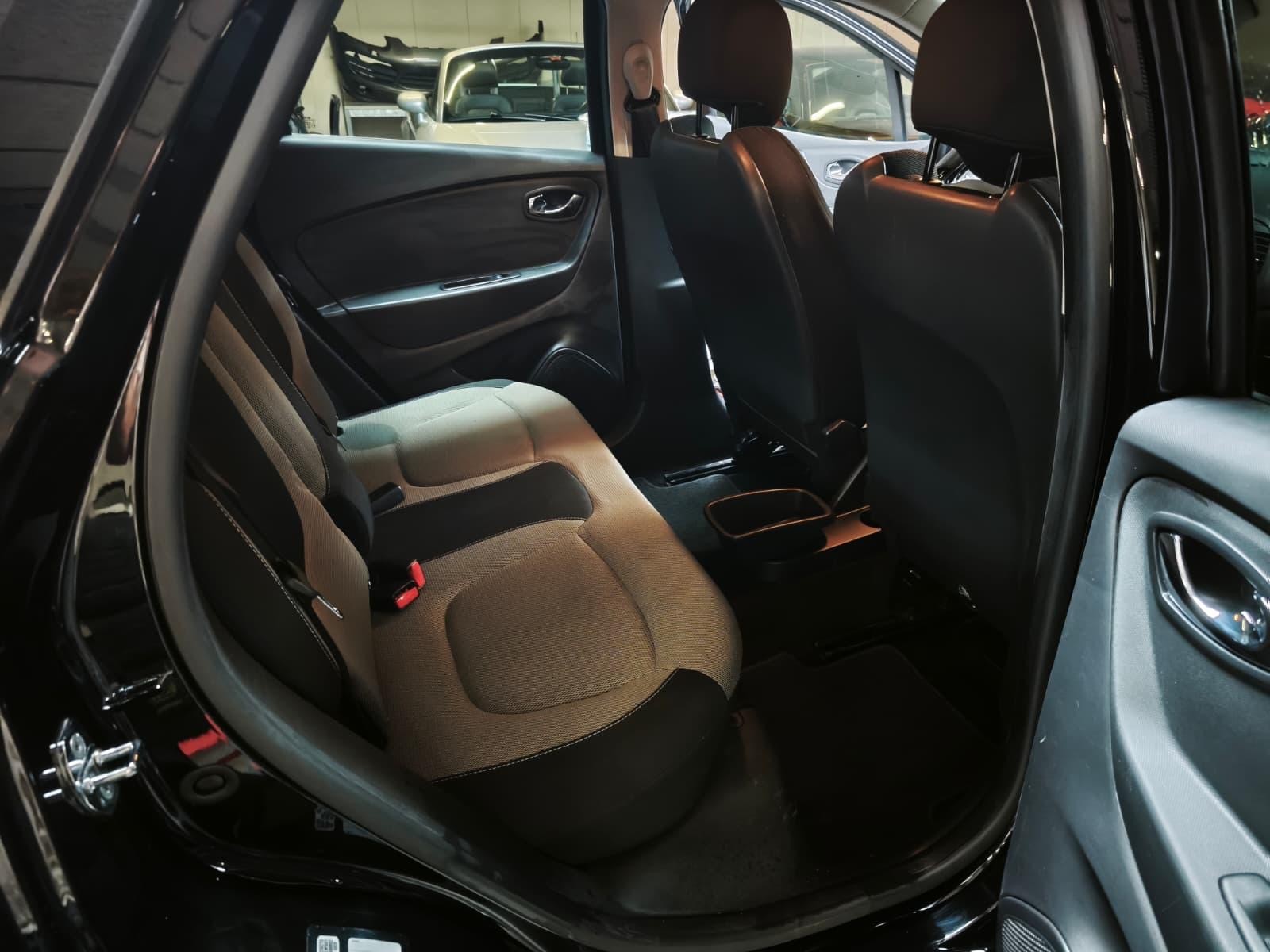 RENAULT Captur 1.2 T 16V Privilège EDC-image-12