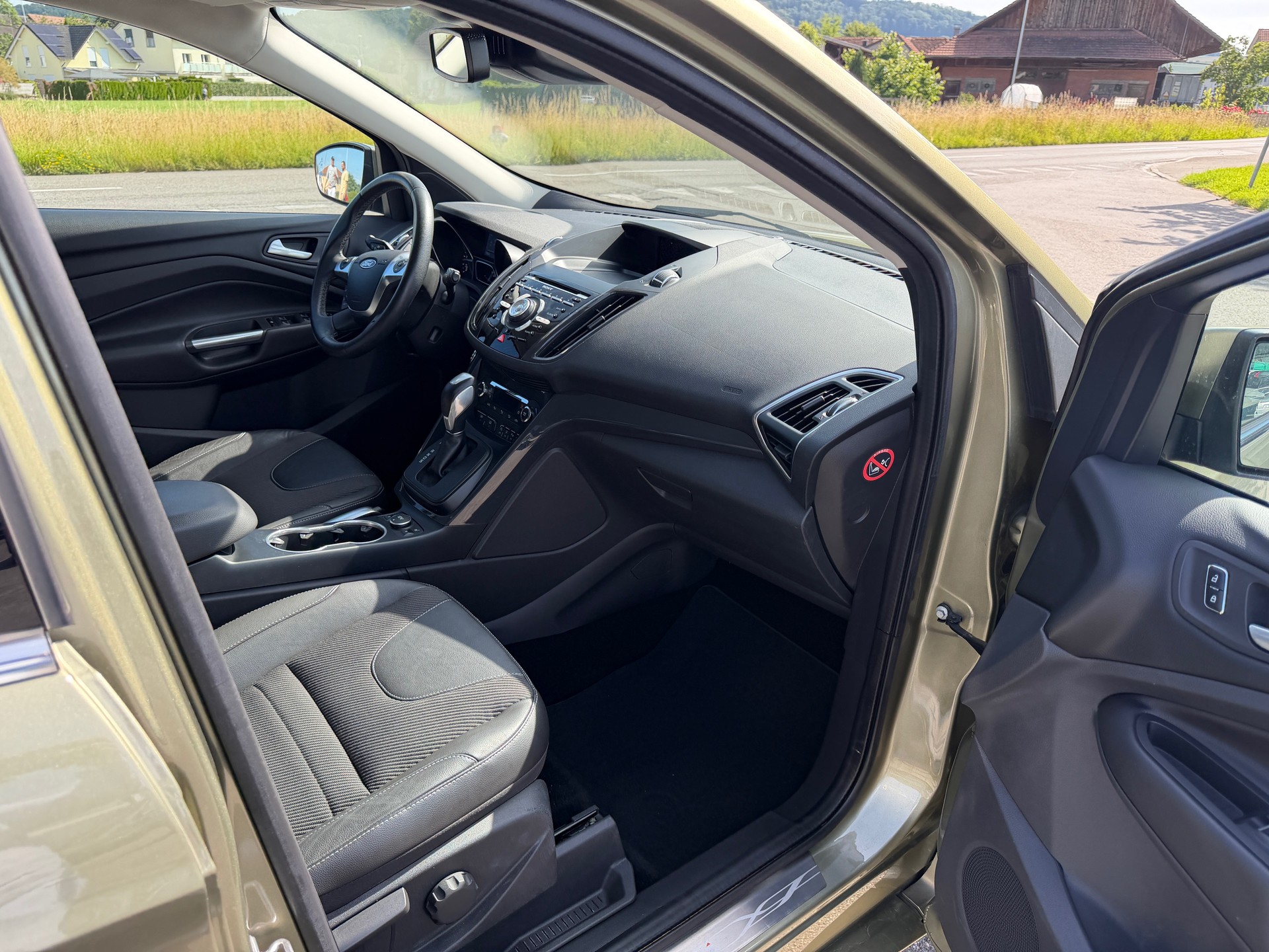 FORD Kuga 2.0 TDCi Titanium S 4WD PowerShift-image-7
