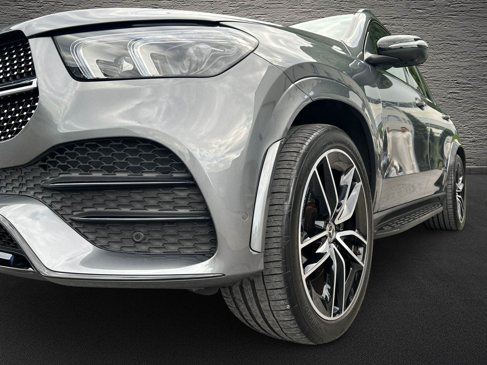 MERCEDES-BENZ GLE 300 d 4Matic AMG Line 9G-Tronic -CH Fahrzeug-Schiebedach-7 Sitzplätze-Burmester Sound-Head Up Display--image-4
