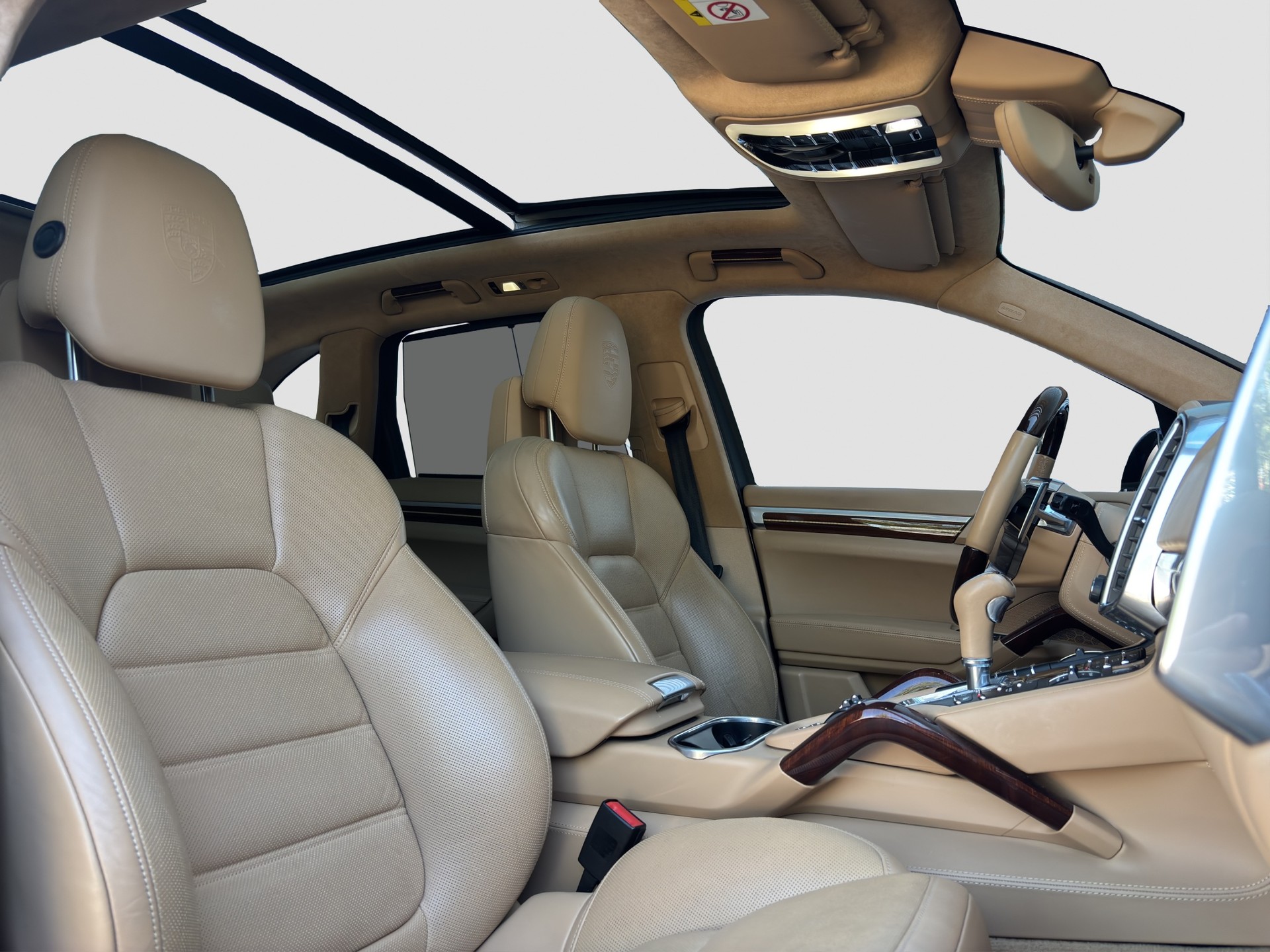 PORSCHE Cayenne Turbo-image-14