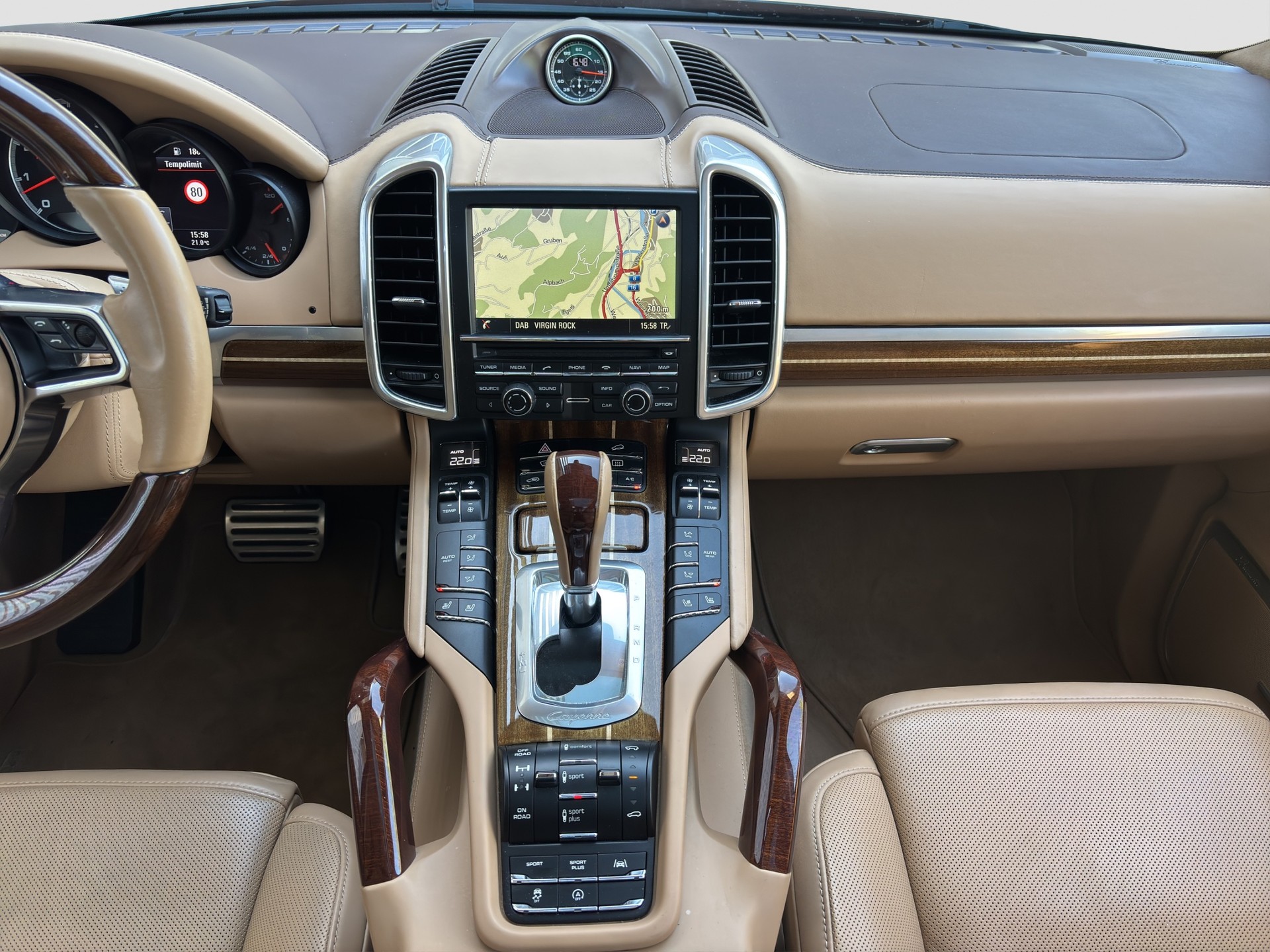 PORSCHE Cayenne Turbo-image-6