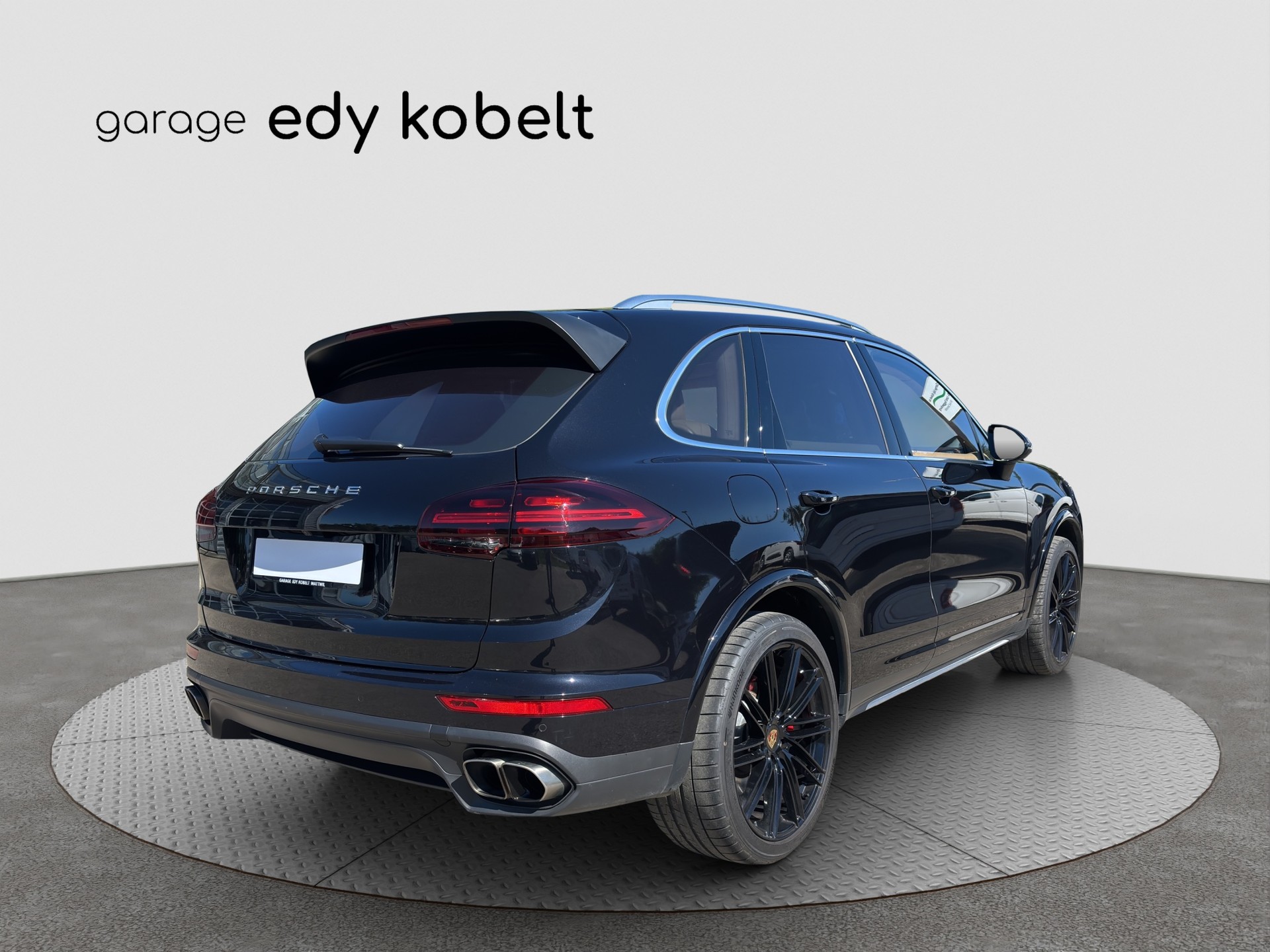 PORSCHE Cayenne Turbo-image-22