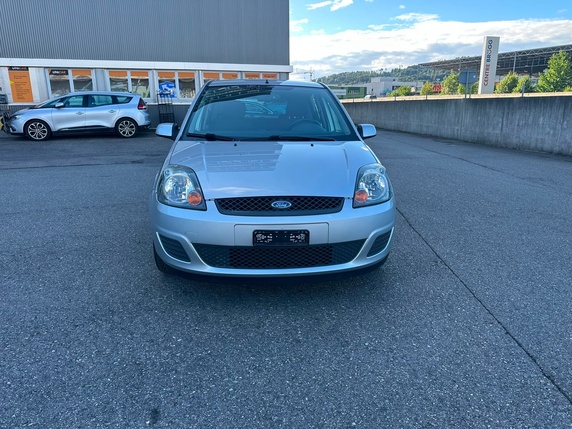 FORD Fiesta 1.4 16V Trend-image-1