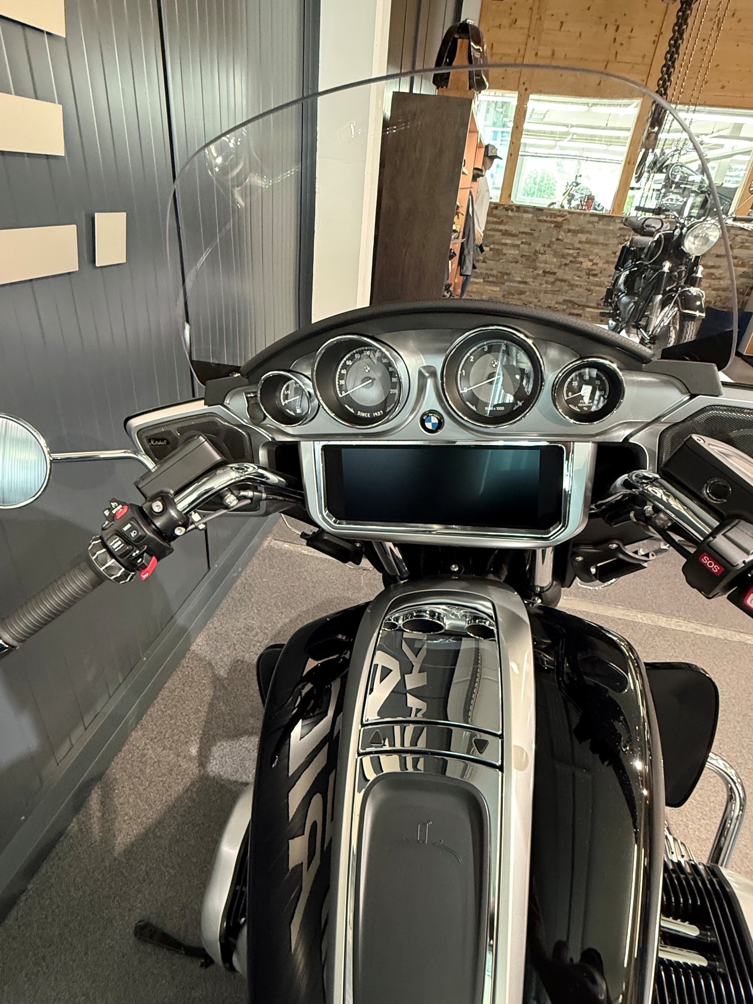 BMW R 18 Transcontinental-image-8