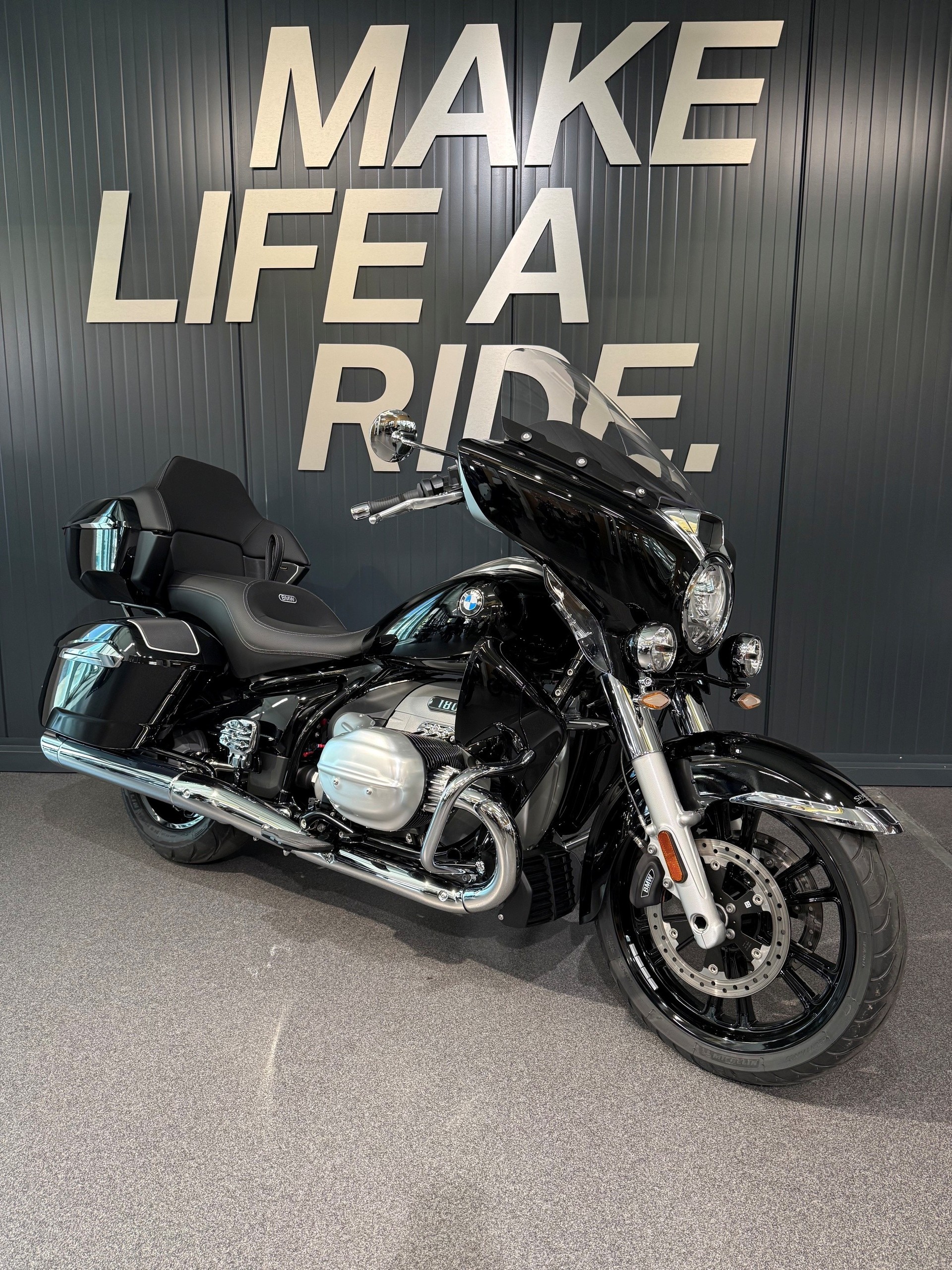BMW R 18 Transcontinental-image-1