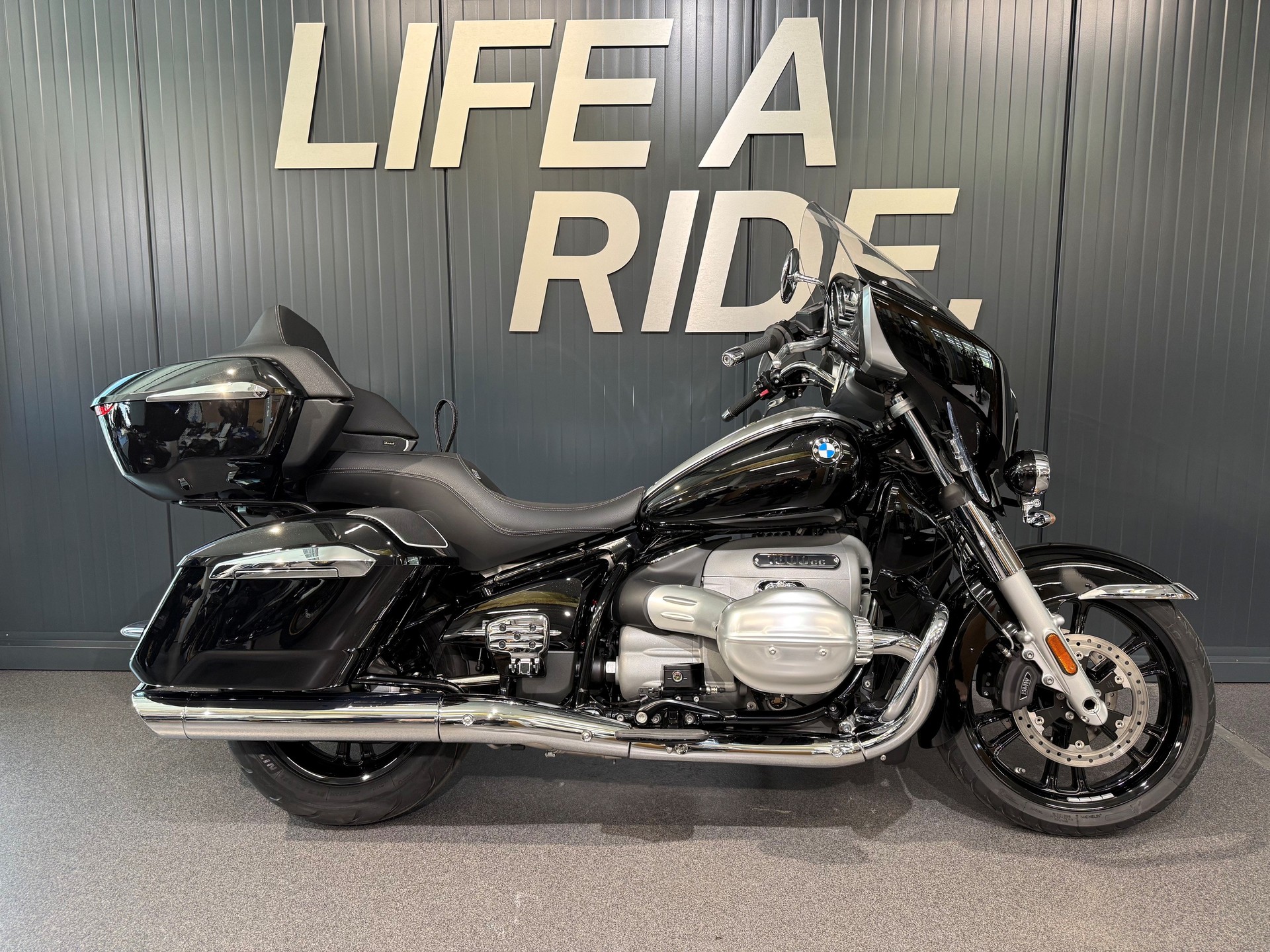 BMW R 18 Transcontinental-image-0