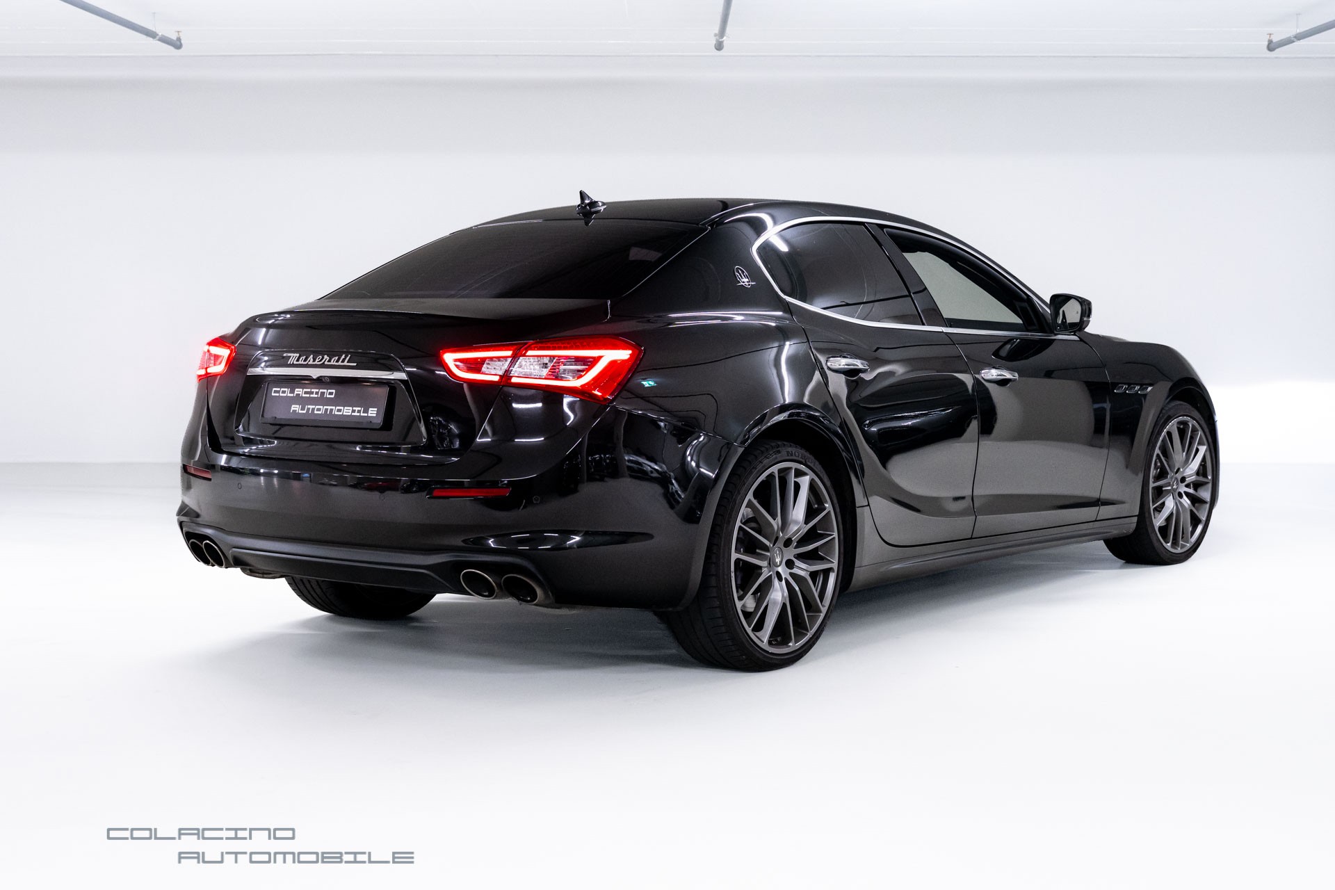 MASERATI Ghibli 3.0 V6 Automatica-showroom-element-1