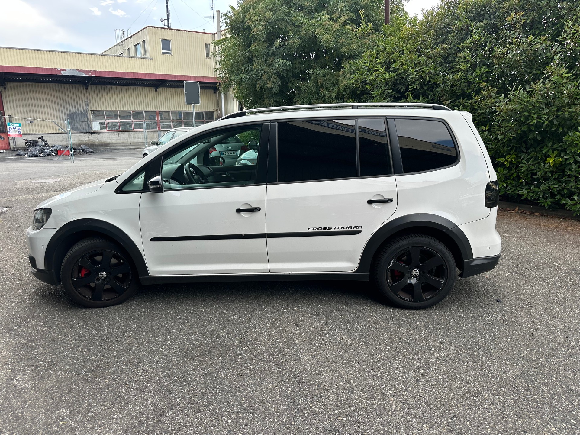 VW CrossTouran 1.4 TSI-image-2