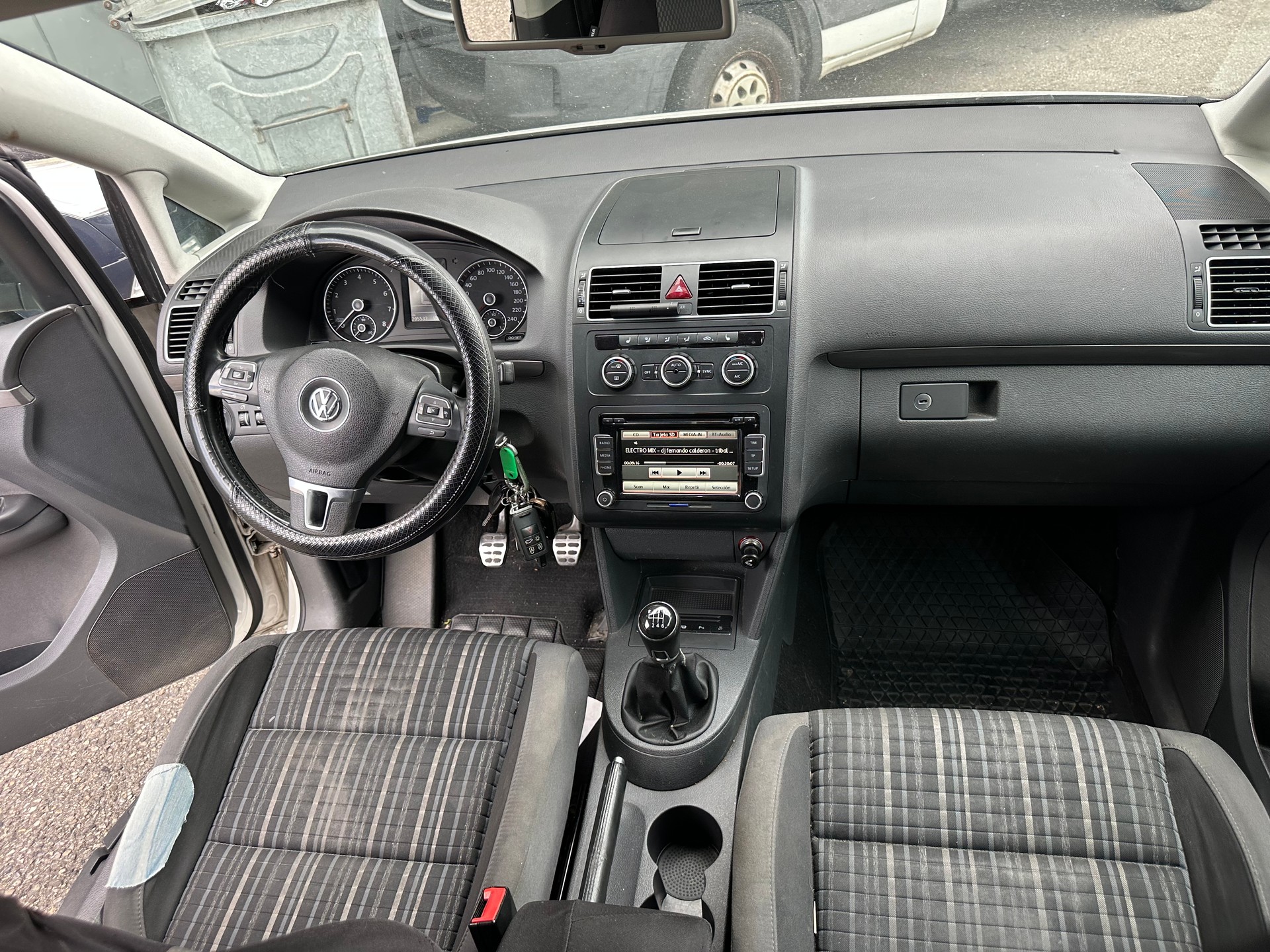 VW CrossTouran 1.4 TSI-image-10