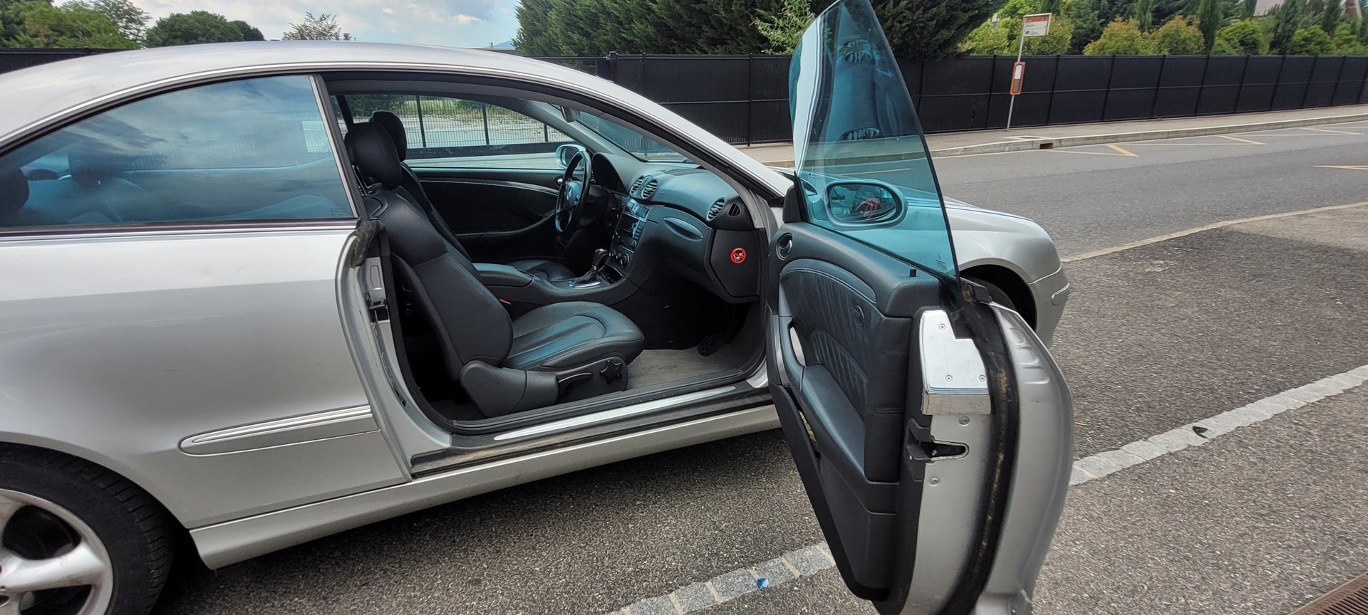 MERCEDES-BENZ CLK 200 Kompressor Elégance-image-10
