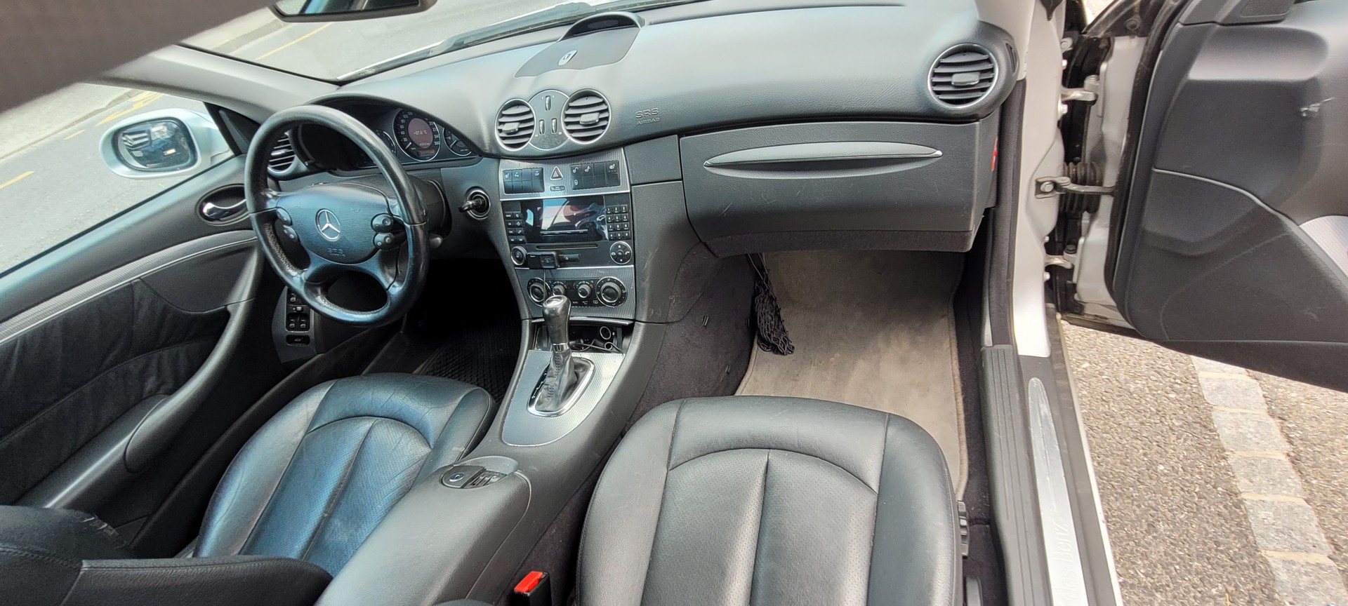 MERCEDES-BENZ CLK 200 Kompressor Elégance-image-12