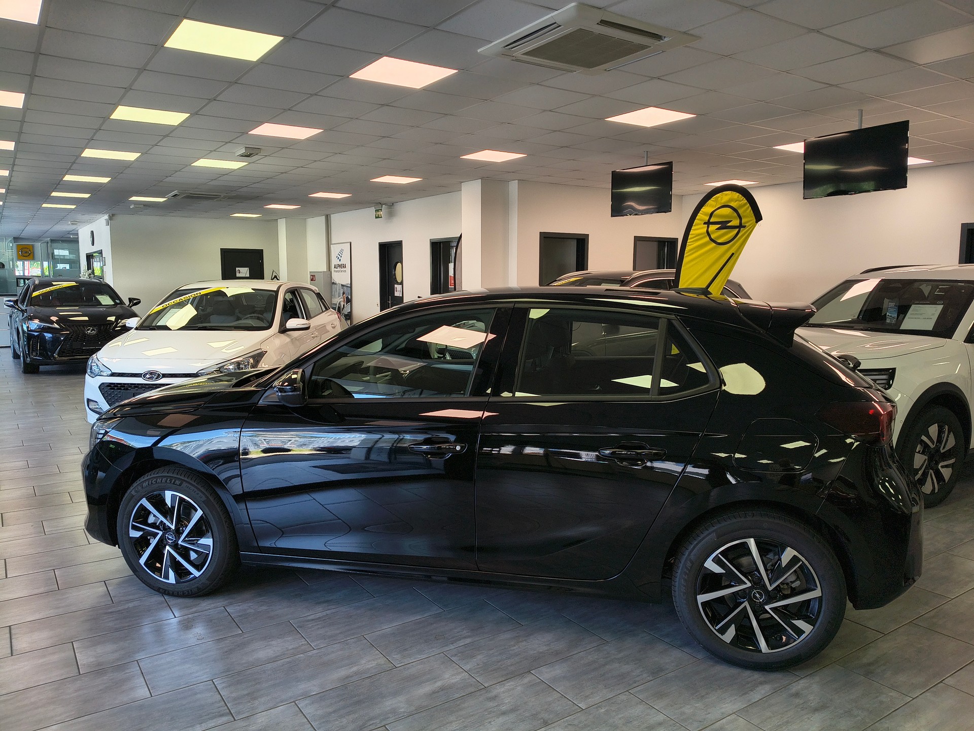 OPEL Corsa 1.2 MHEV Viva-image-3