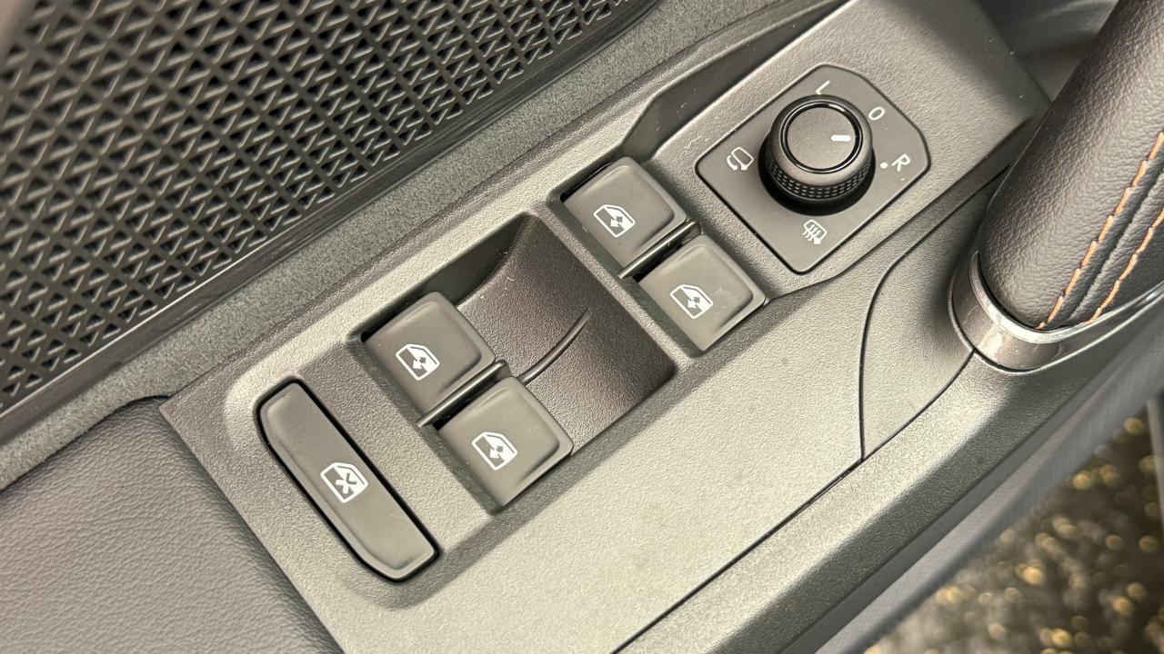 CUPRA LEON 2.0 TSI VZ DSG-image-8