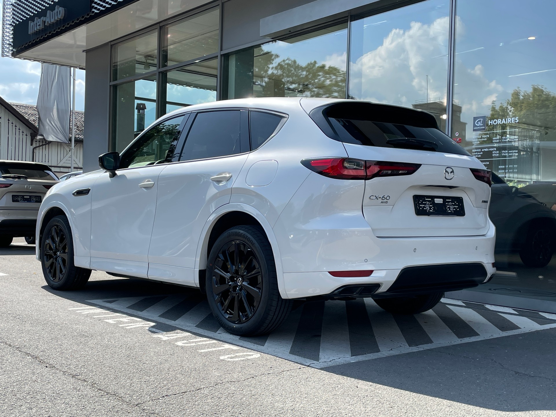 MAZDA CX-60 e-Skyactiv PHEV 327 AWD Homura-showroom-element-3