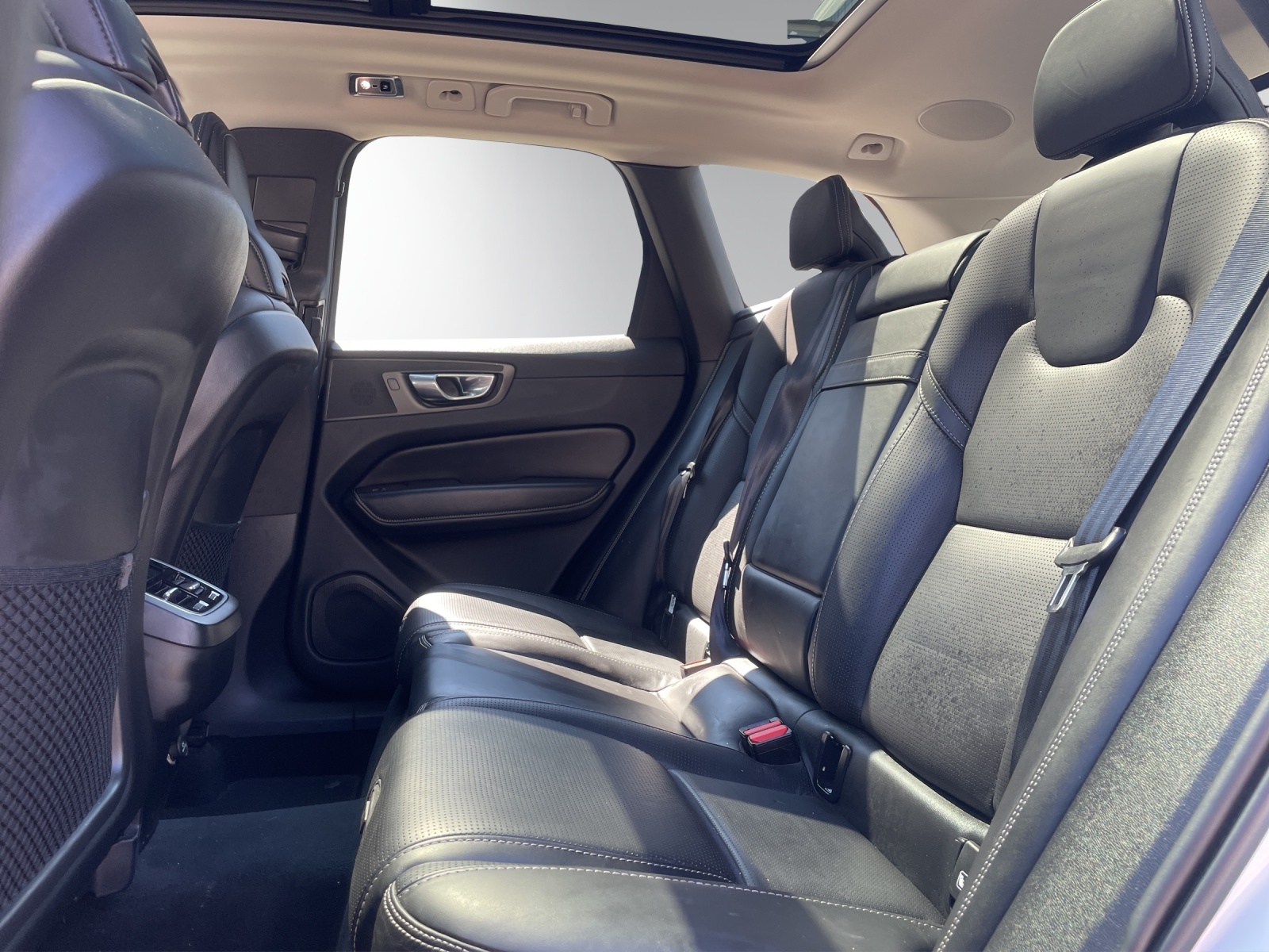 VOLVO XC60 T5 AWD Inscription Geartronic-image-11