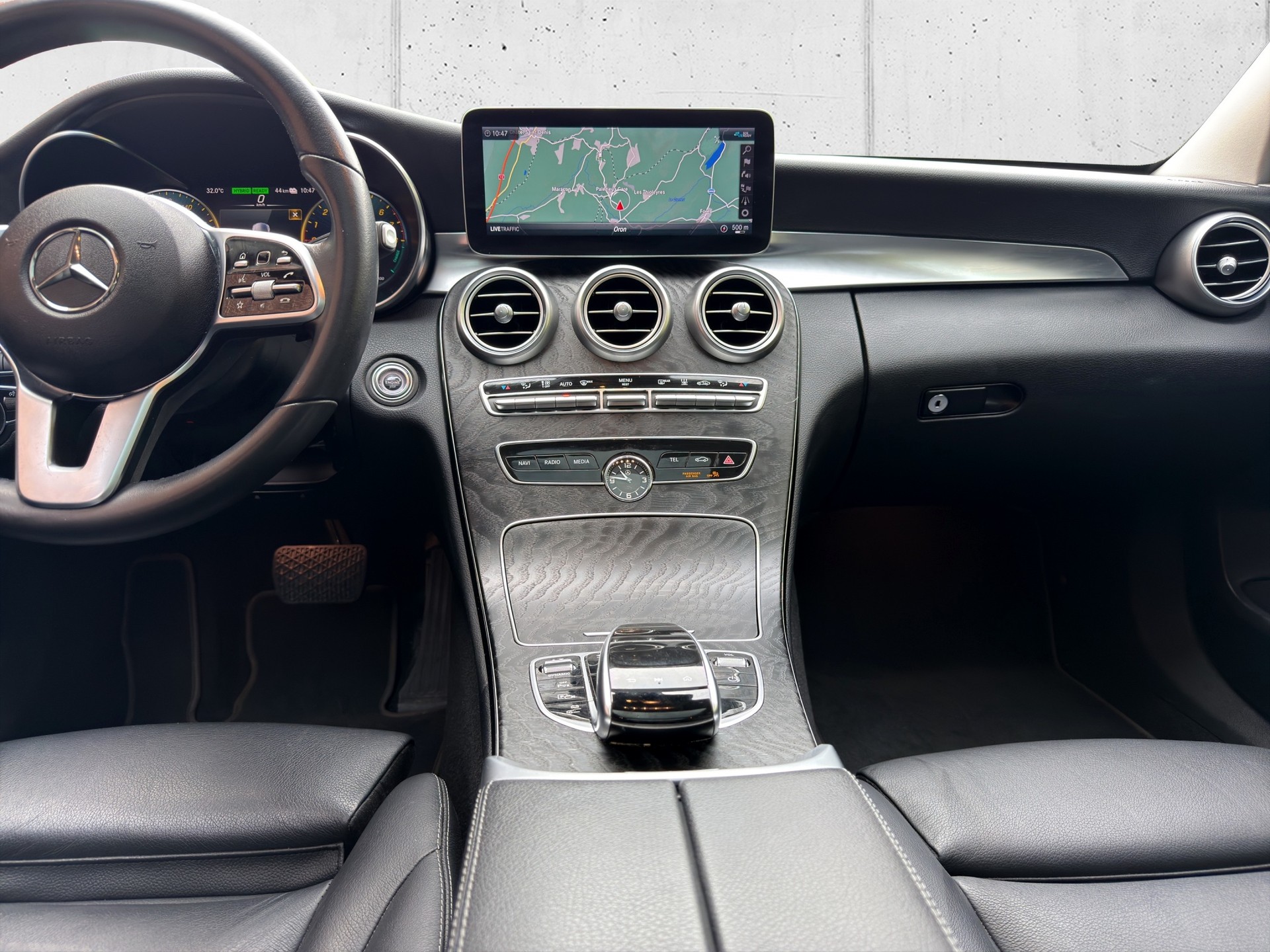 MERCEDES-BENZ C 300 e T-Modell AMG Line 9G-Tronic-image-19