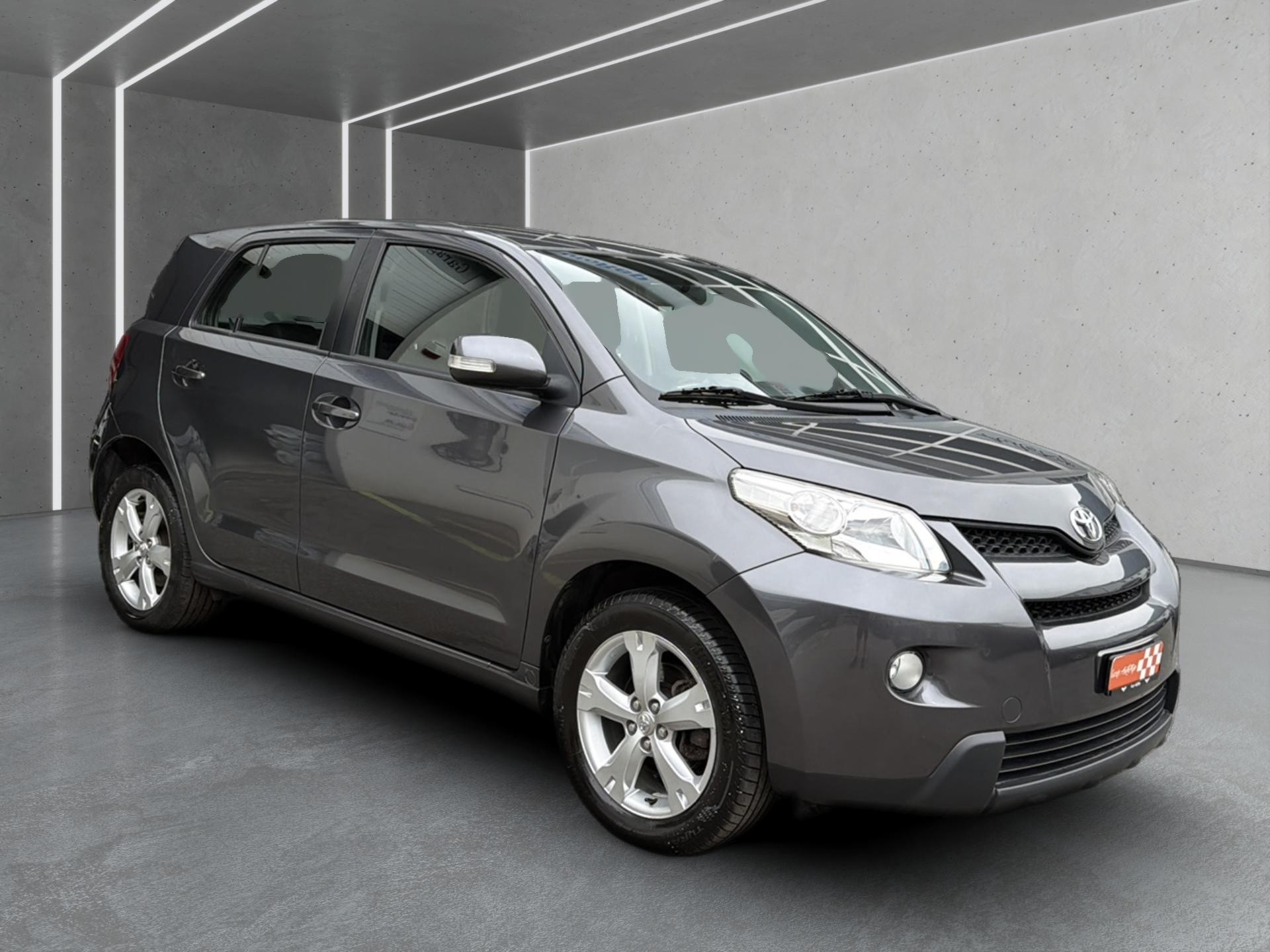 TOYOTA UrbanCruiser 1.4 D-4D Linea Sol 4WD