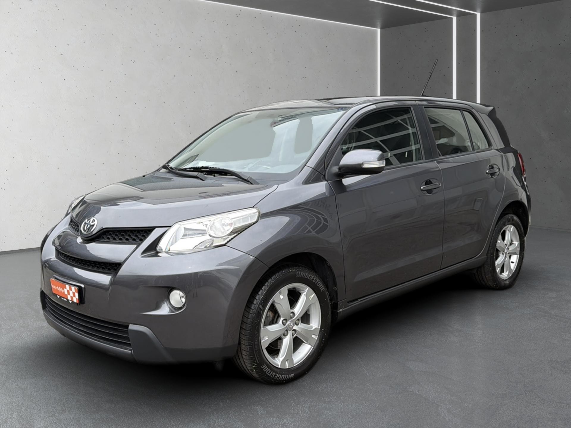 TOYOTA UrbanCruiser 1.4 D-4D Linea Sol 4WD-showroom-element-3