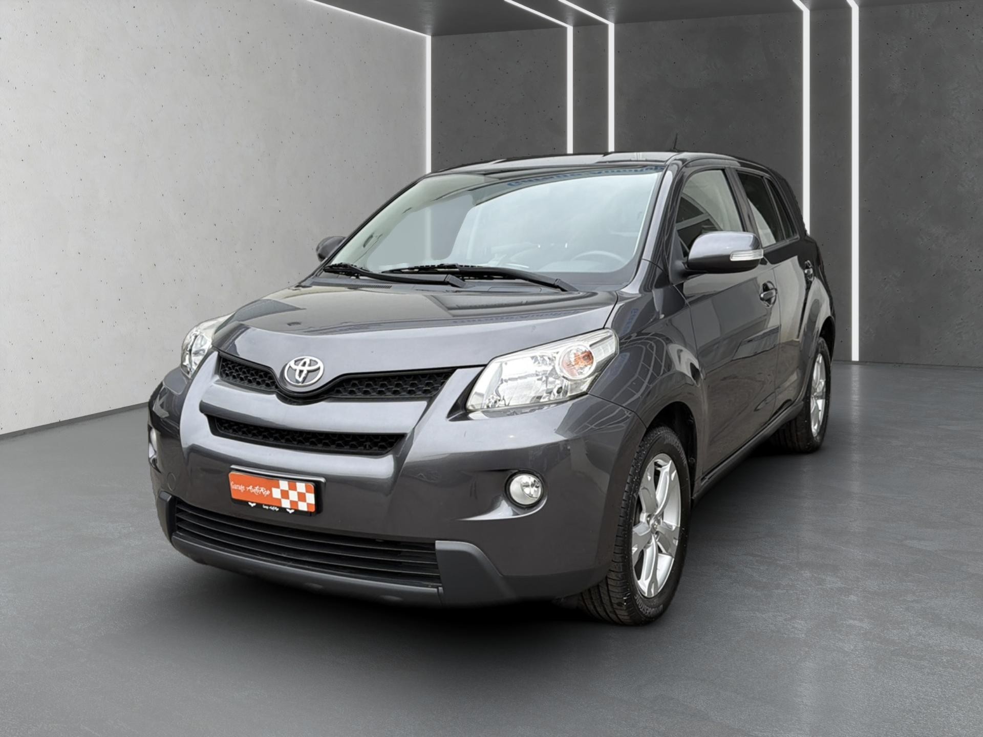 TOYOTA UrbanCruiser 1.4 D-4D Linea Sol 4WD-showroom-element-2
