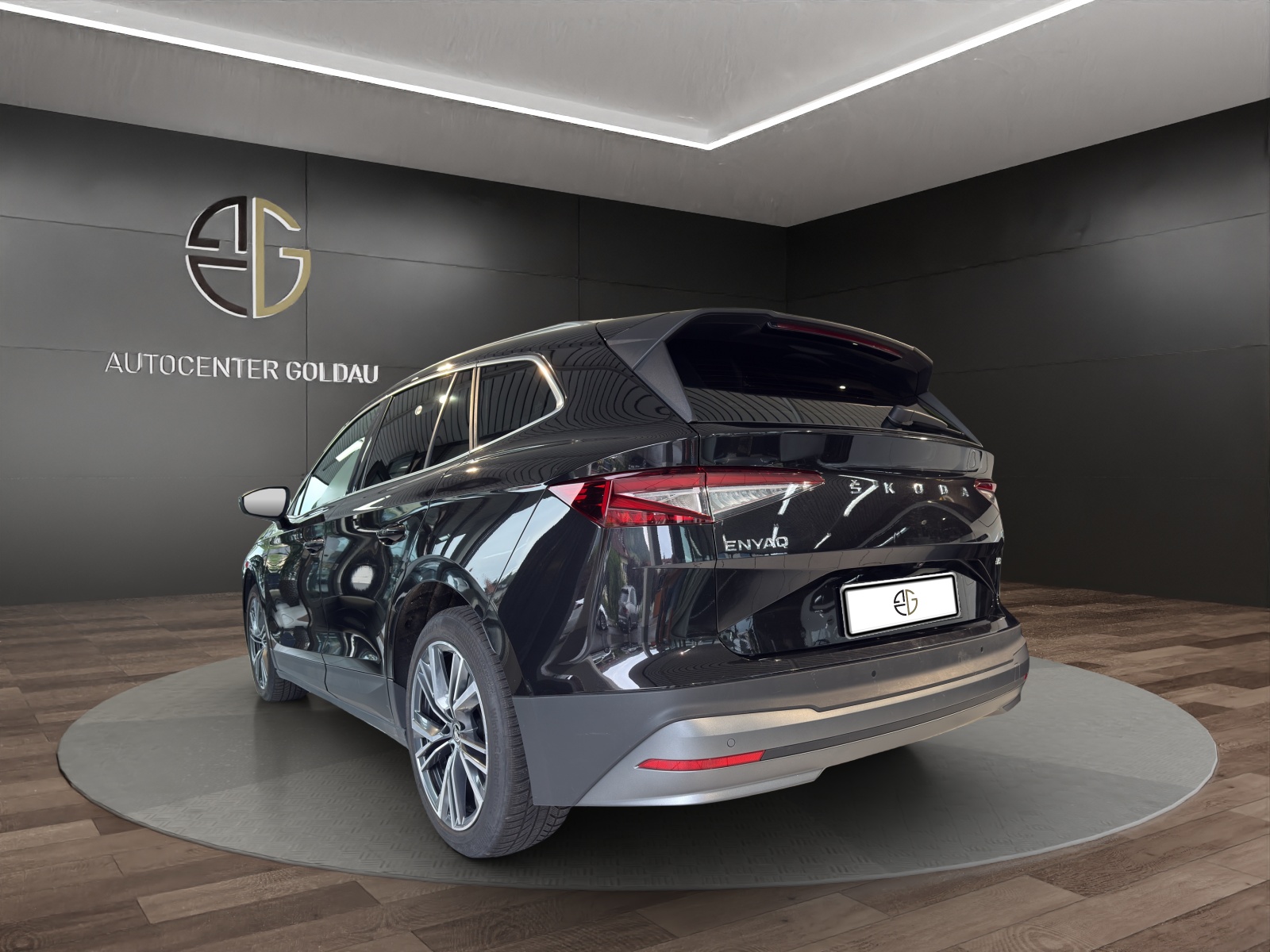 SKODA Enyaq iV 80x-showroom-element-1