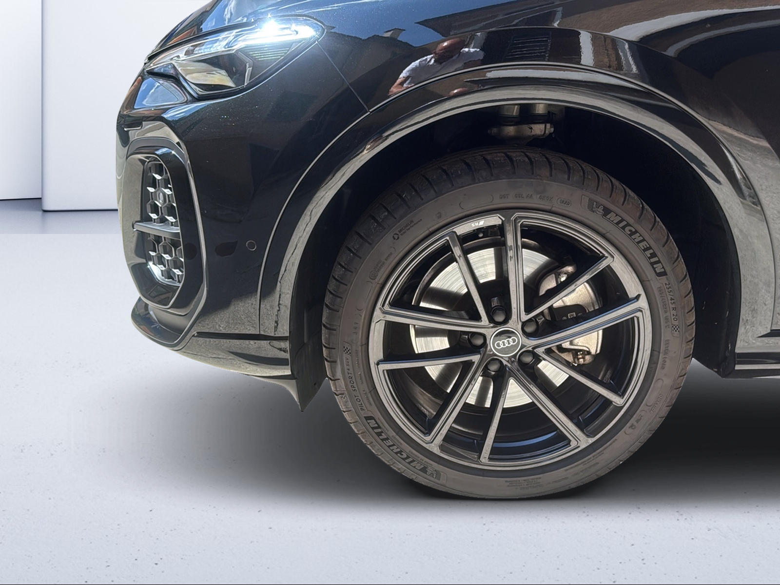 AUDI Q5 TDI quattro 150 kW S-tronic-image-14