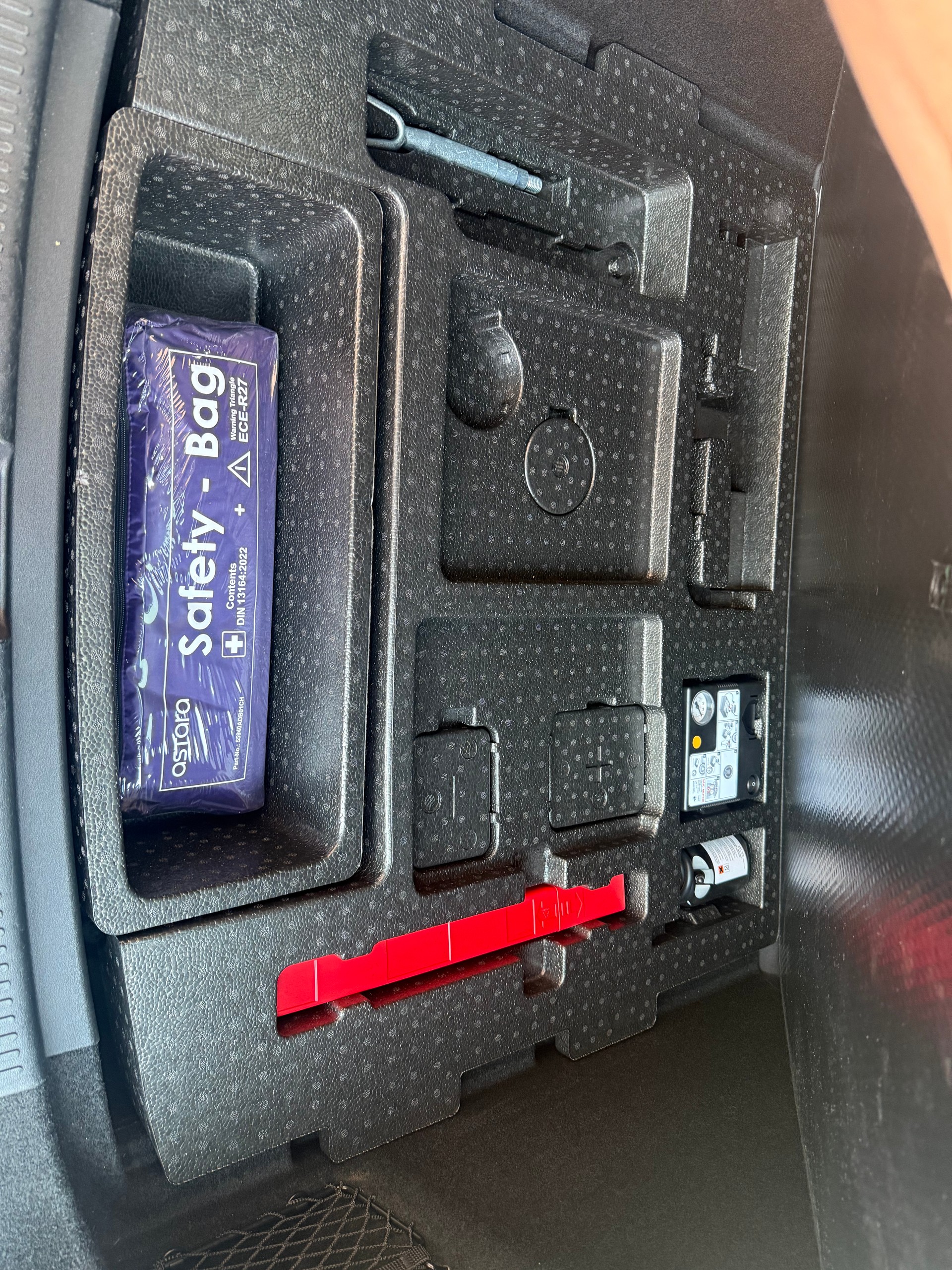 MG HS 1.5 T PHEV Luxury-image-18