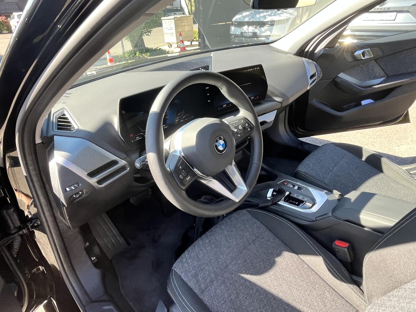 BMW 116 Steptronic-showroom-element-3