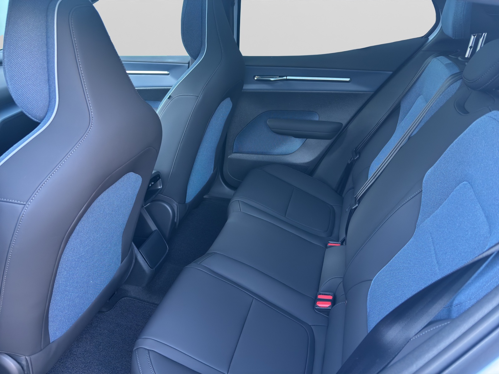 VOLVO EX30 P8 Ultra AWD-image-4