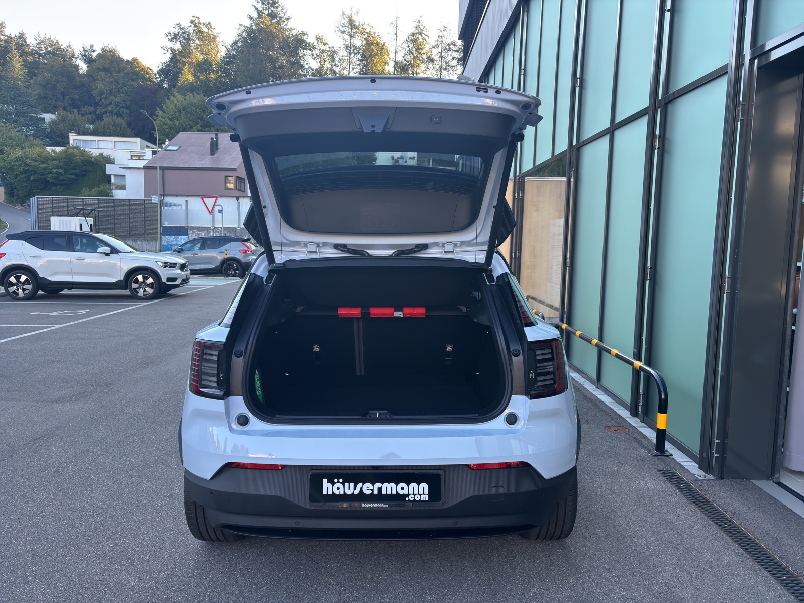 VOLVO EX30 P8 Ultra AWD-image-11
