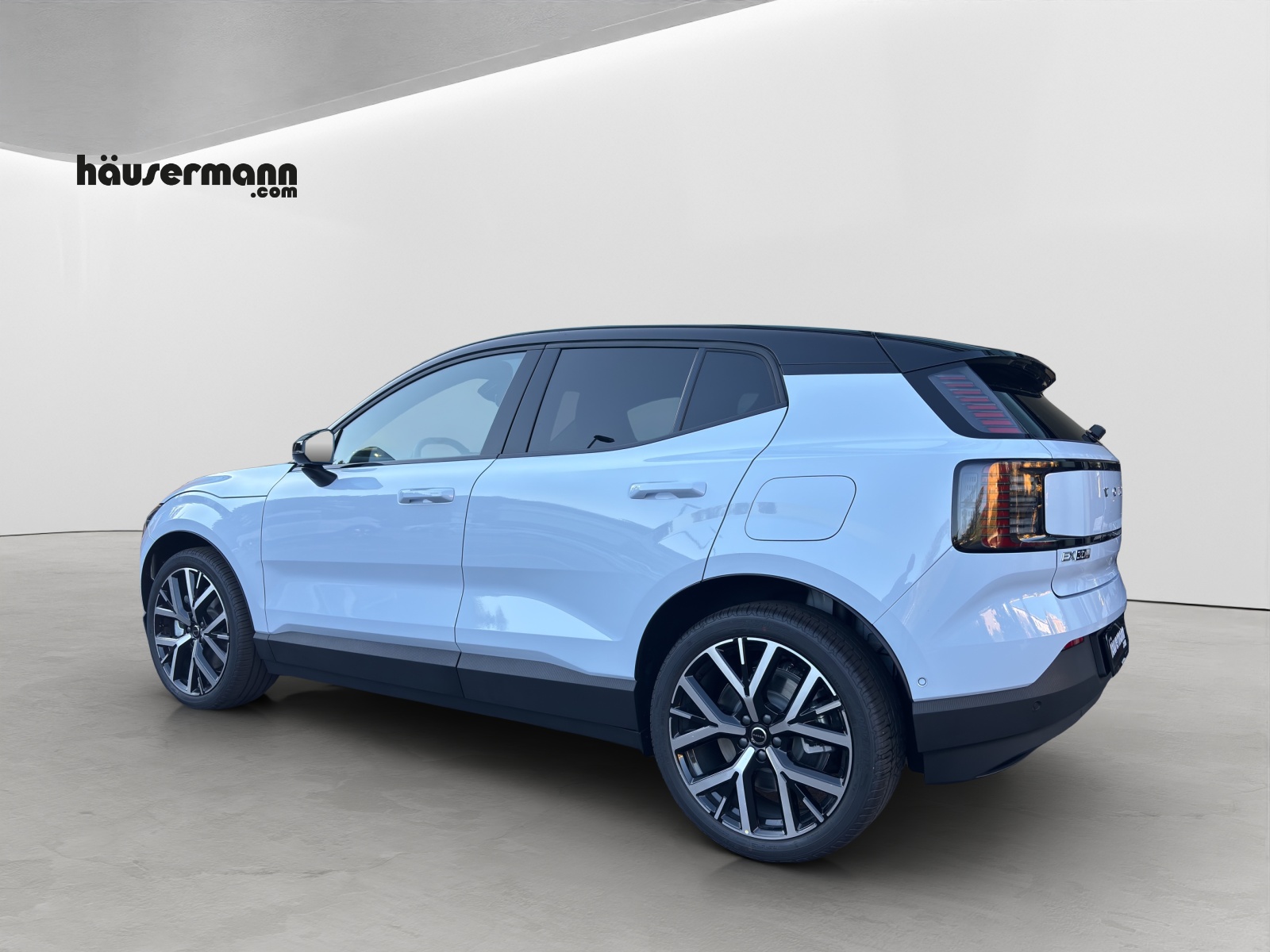 VOLVO EX30 P8 Ultra AWD-showroom-element-2