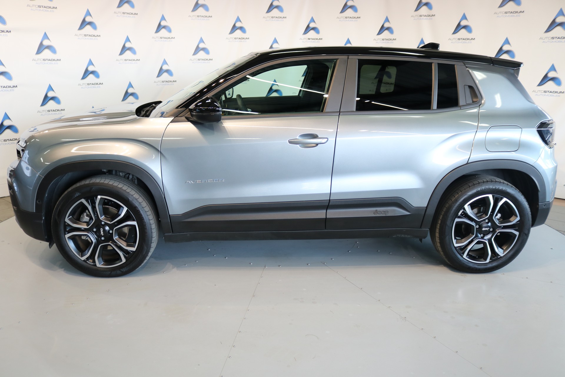 JEEP Avenger 54kWh Summit-image-10