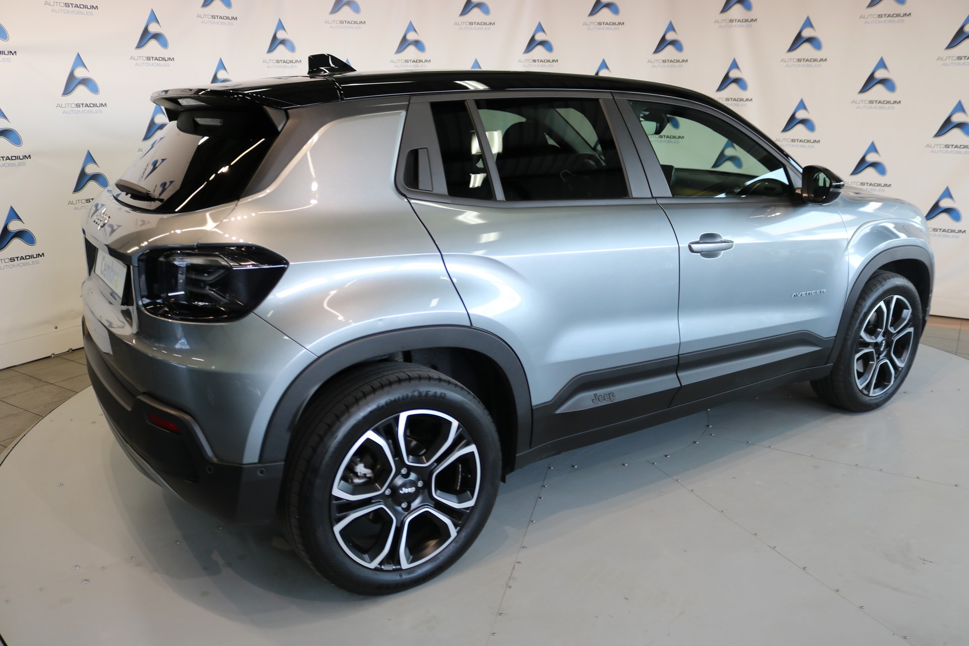 JEEP Avenger 54kWh Summit-image-16