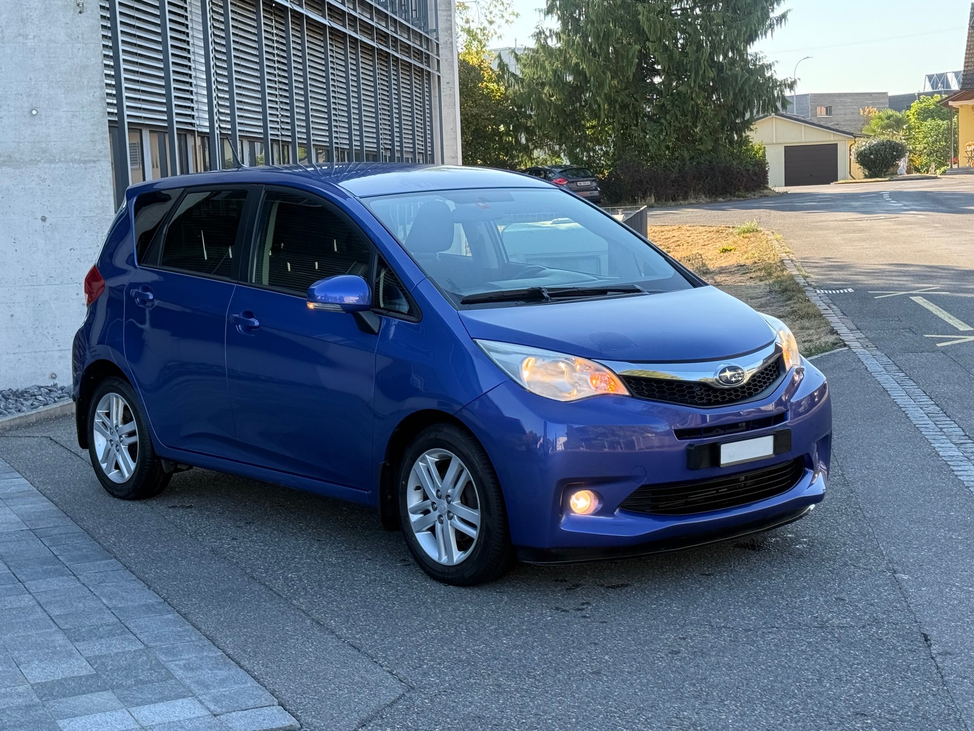 SUBARU Trezia 1.4D Swiss Luxury-image-1