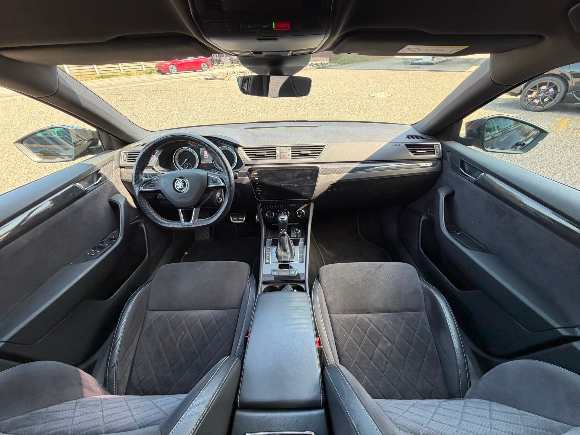 SKODA Superb Combi 2.0 TDi SportLine+ 4x4 DSG-image-20