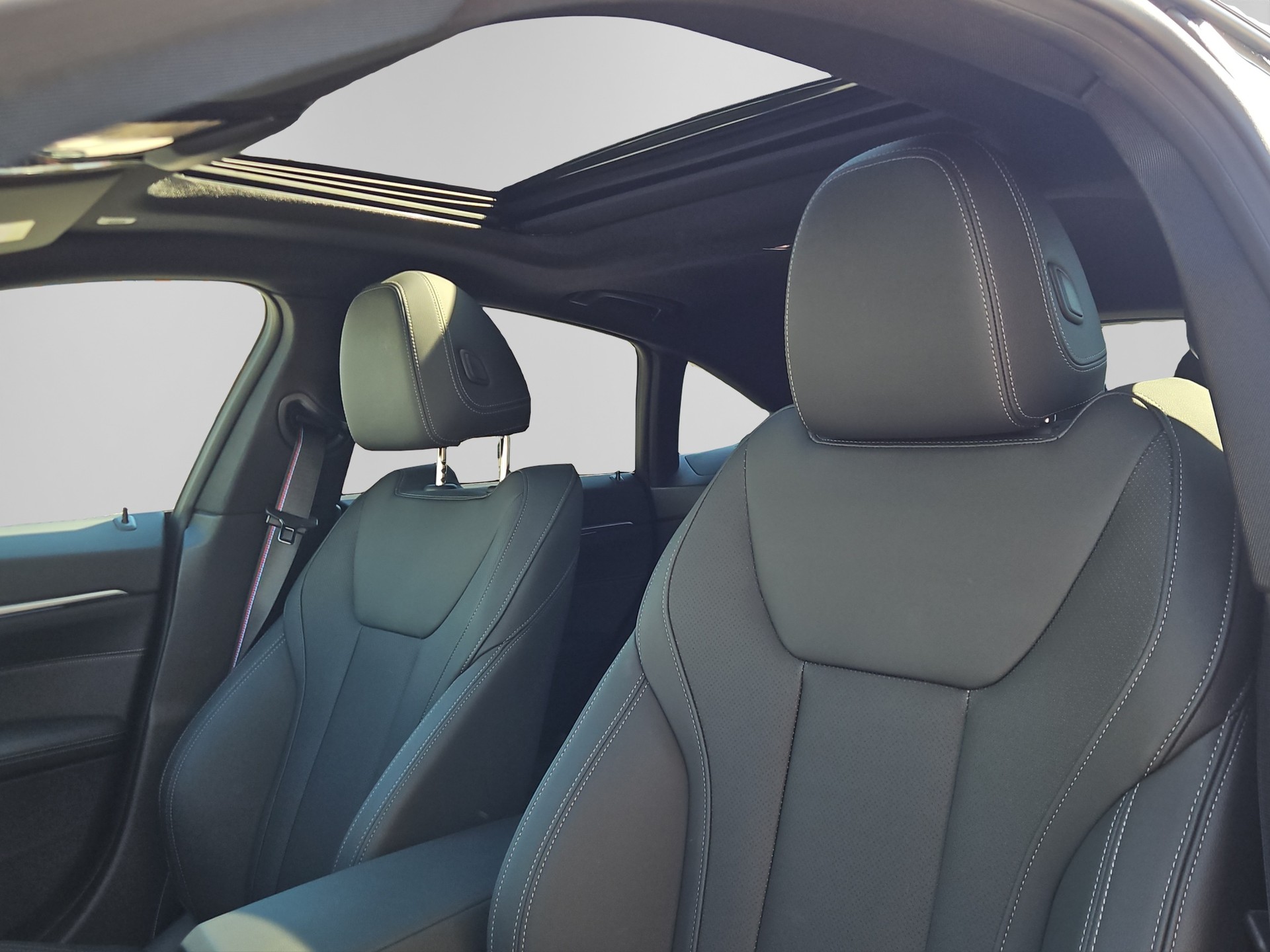 BMW i4 M60 M Sport Pro-image-10