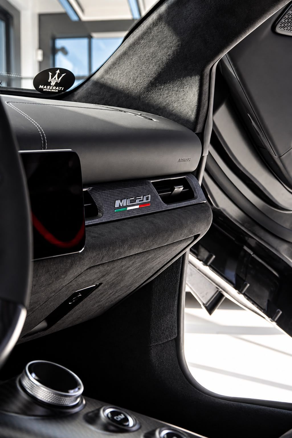 MASERATI MC20 MC 20 CH-Fahrzeug-image-17