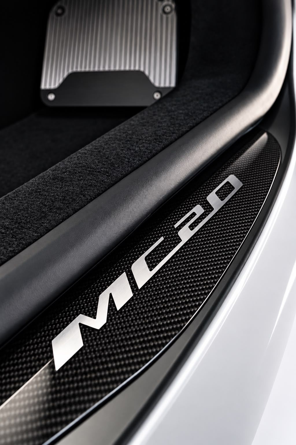 MASERATI MC20 MC 20 CH-Fahrzeug-image-9