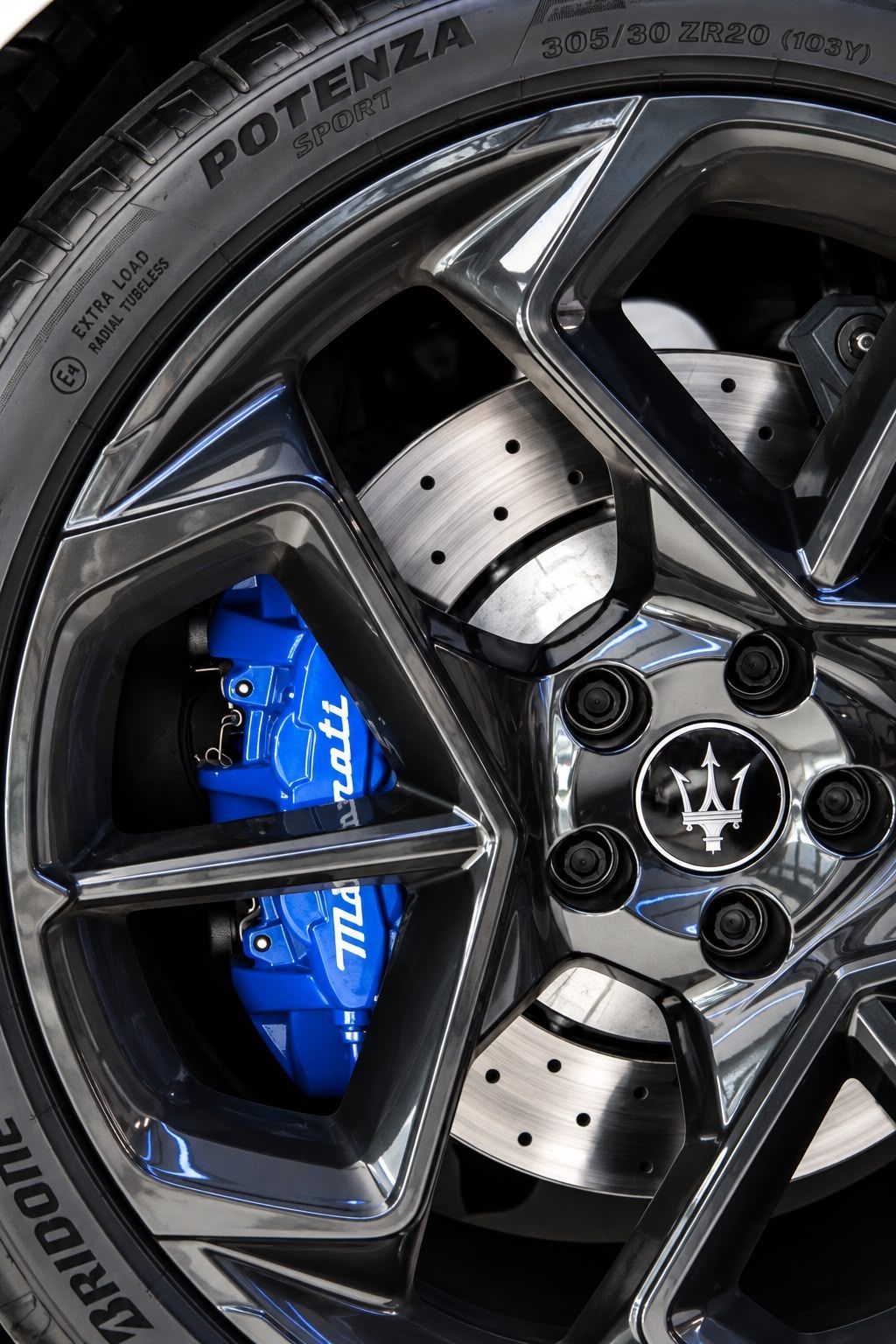 MASERATI MC20 MC 20 CH-Fahrzeug-image-20