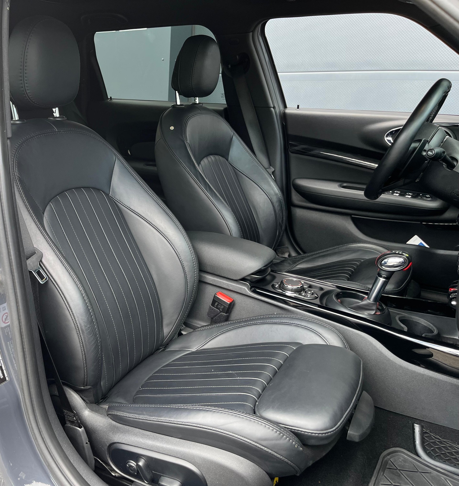 MINI Clubman Cooper S ALL4 Steptronic-image-11