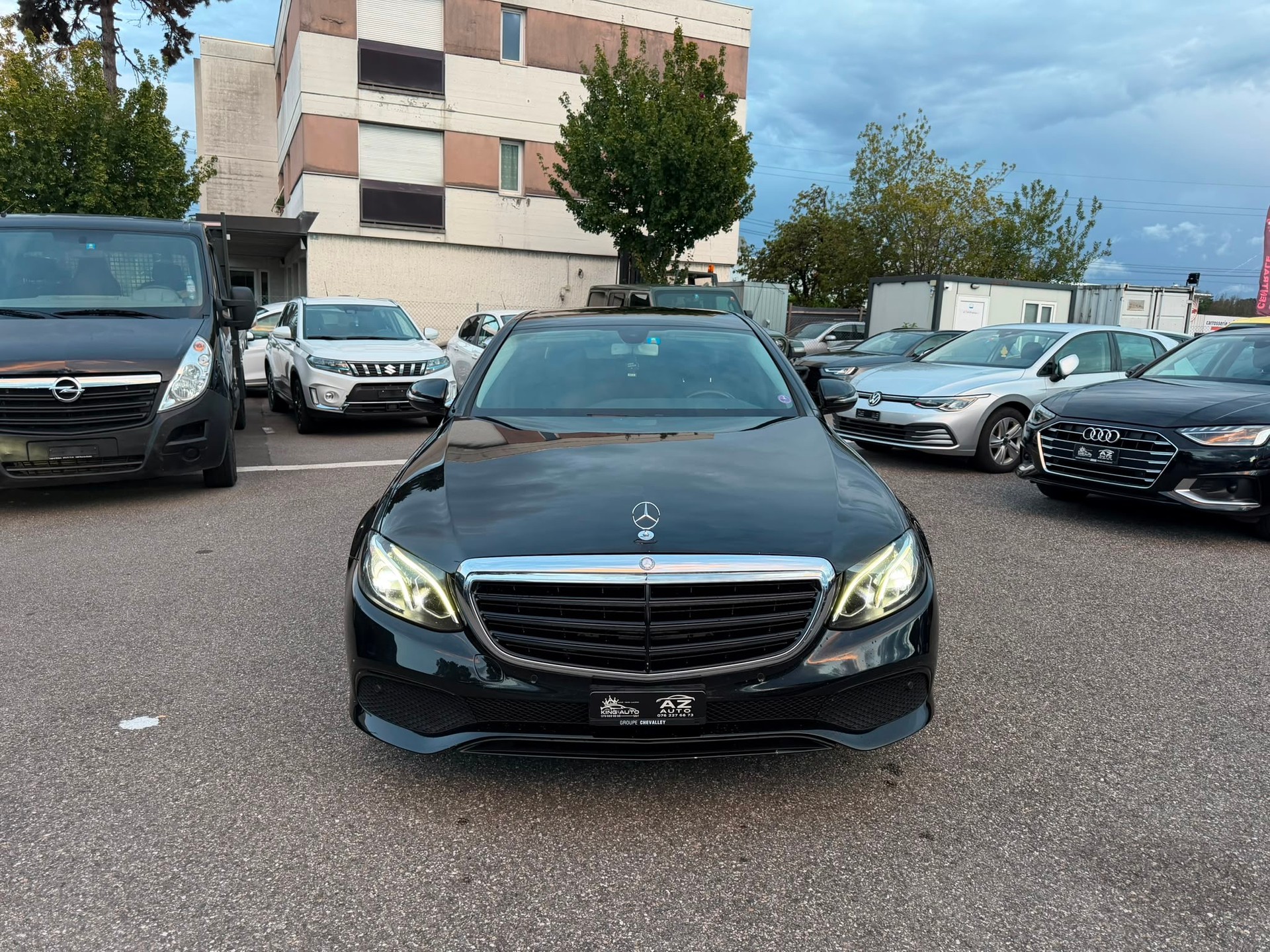 MERCEDES-BENZ E 200 AMG Line 9G-Tronic FULL BLACK GARANTIE 2 ans