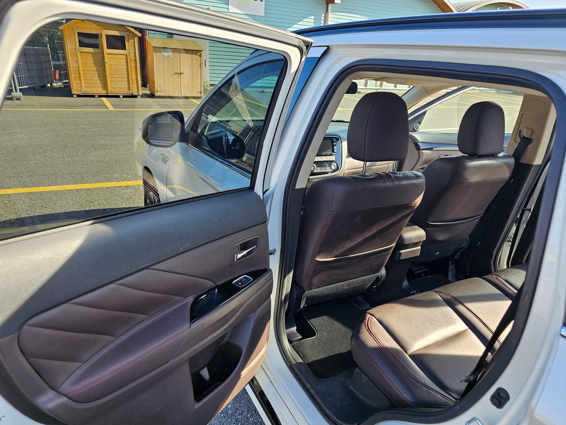 MITSUBISHI 2.0 PHEV Style-image-3