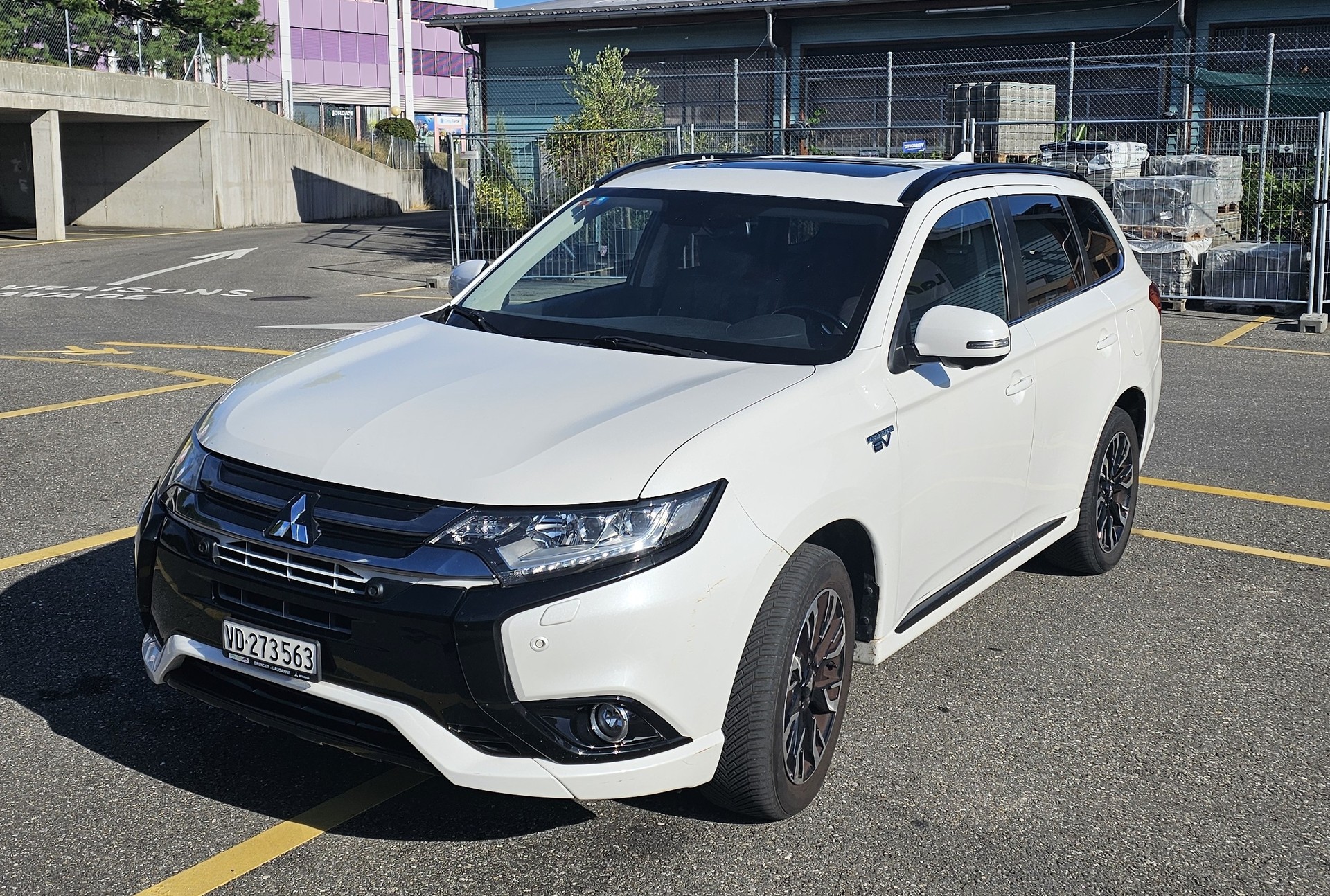 MITSUBISHI 2.0 PHEV Style