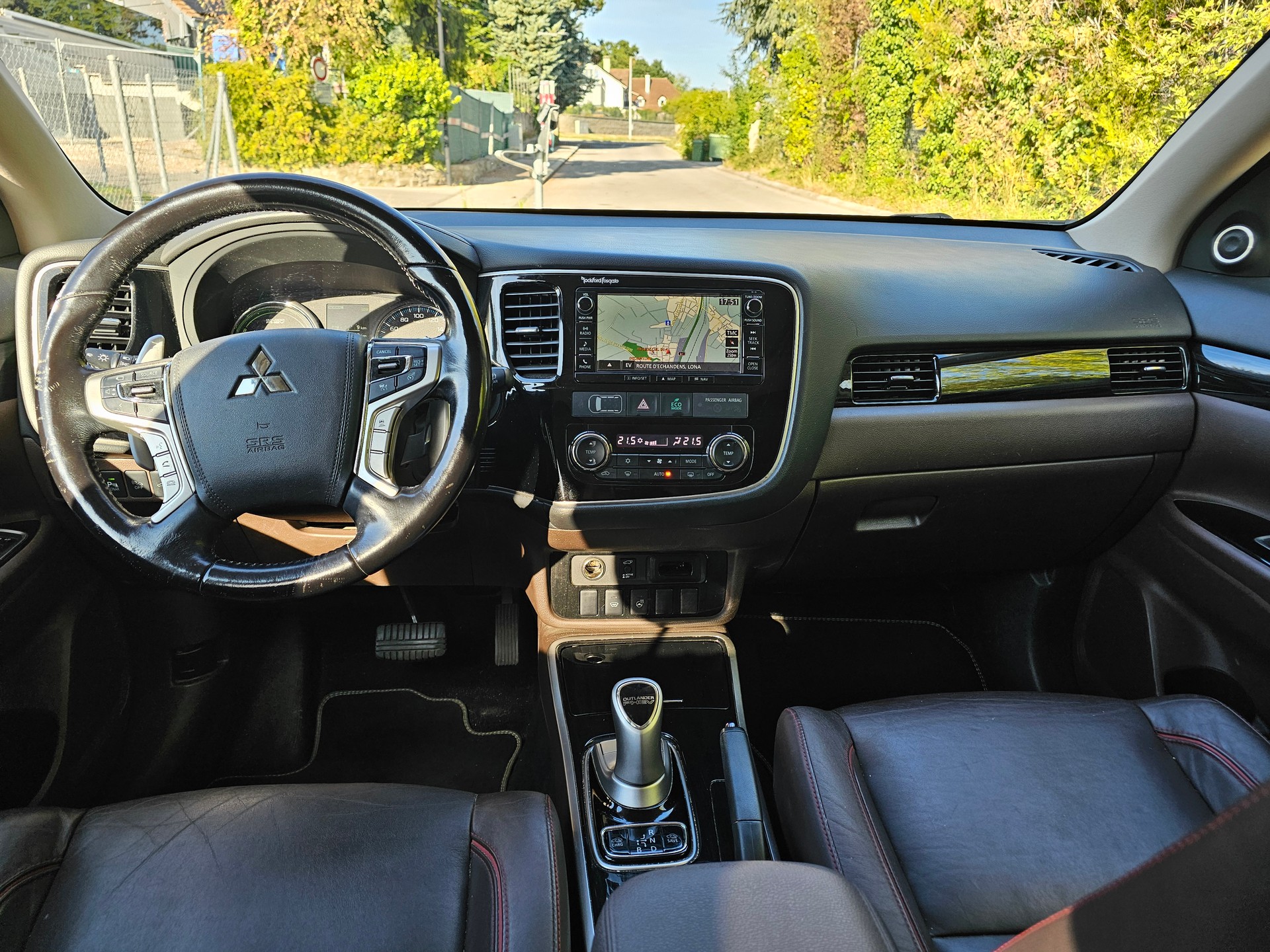 MITSUBISHI 2.0 PHEV Style-image-5